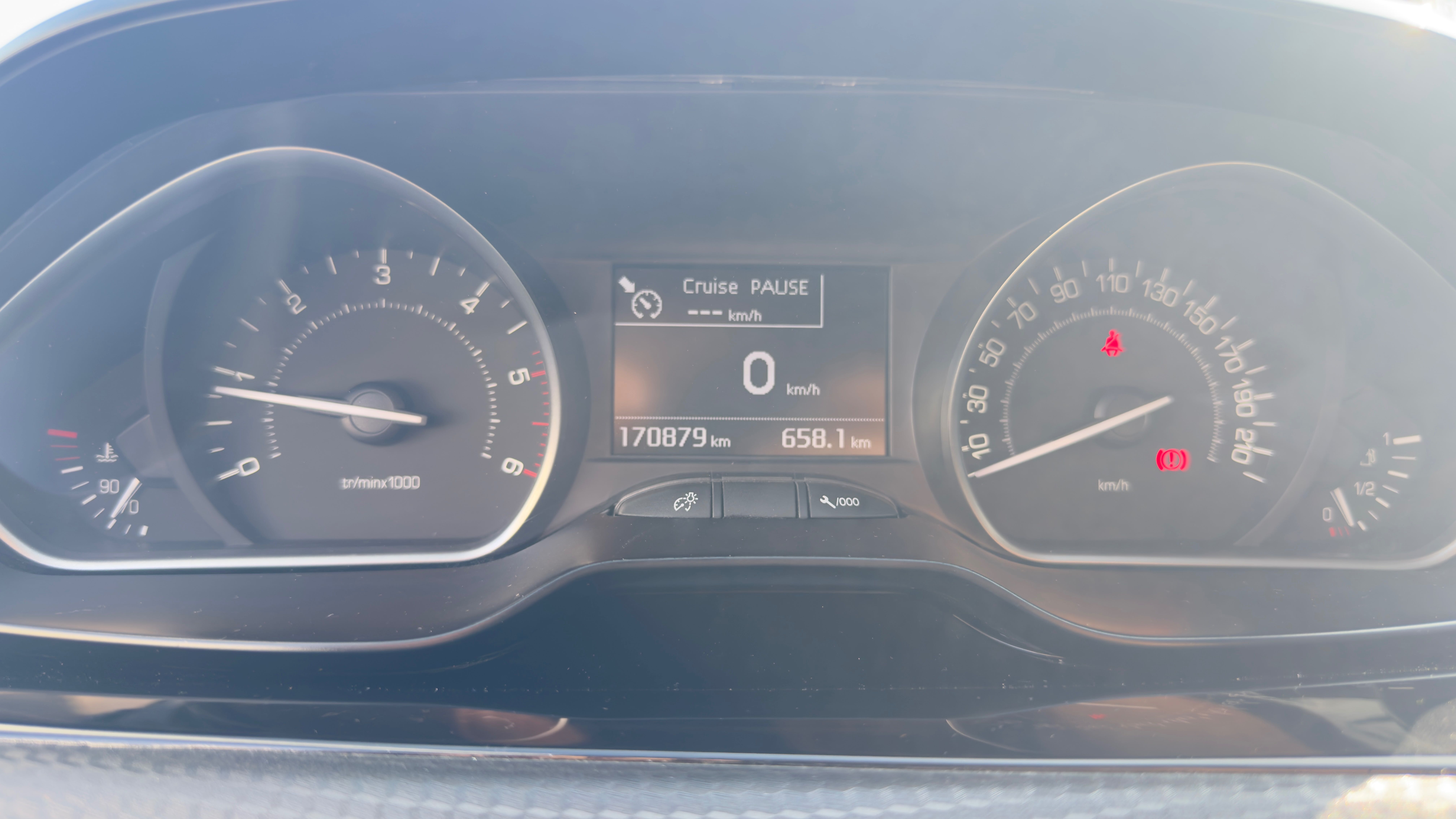 Peugeot 208 16