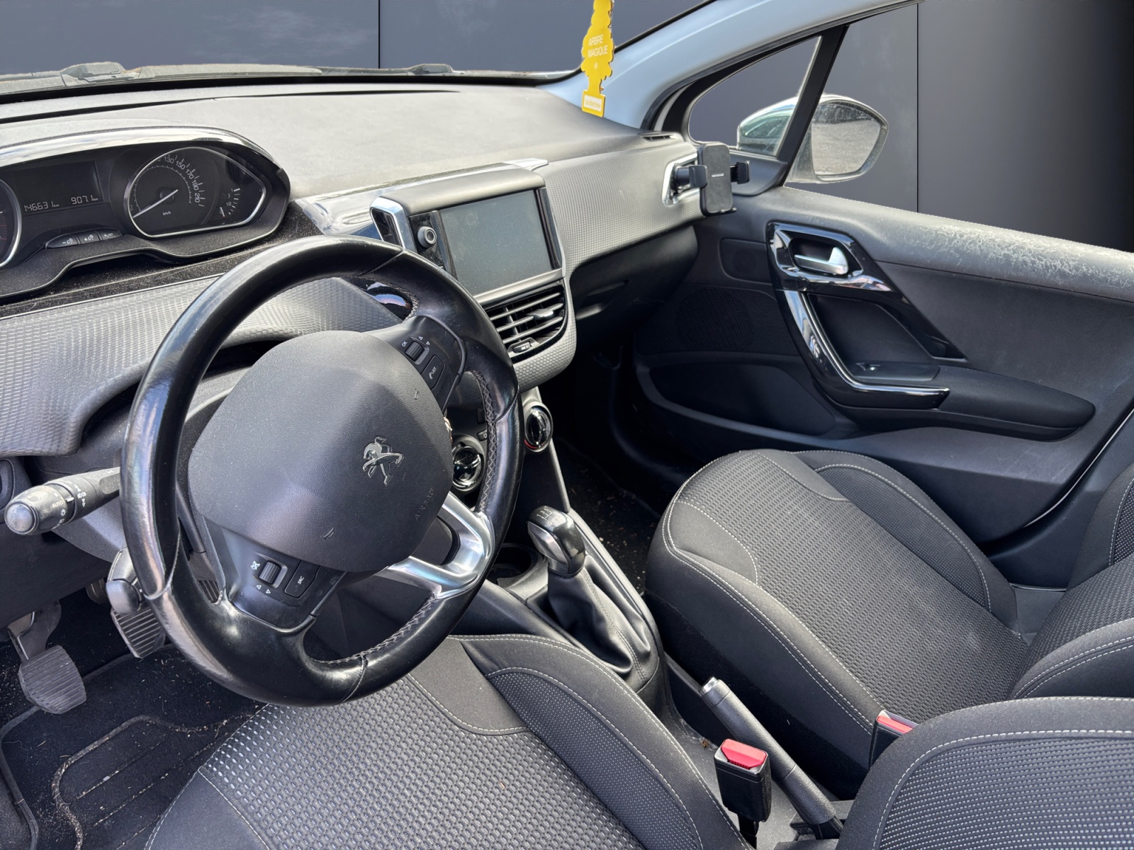 Peugeot 208 8