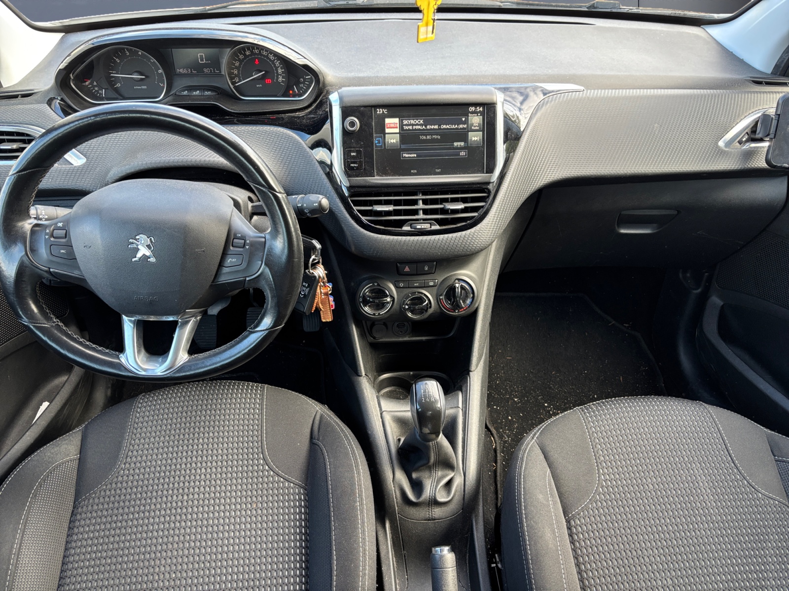 Peugeot 208 14
