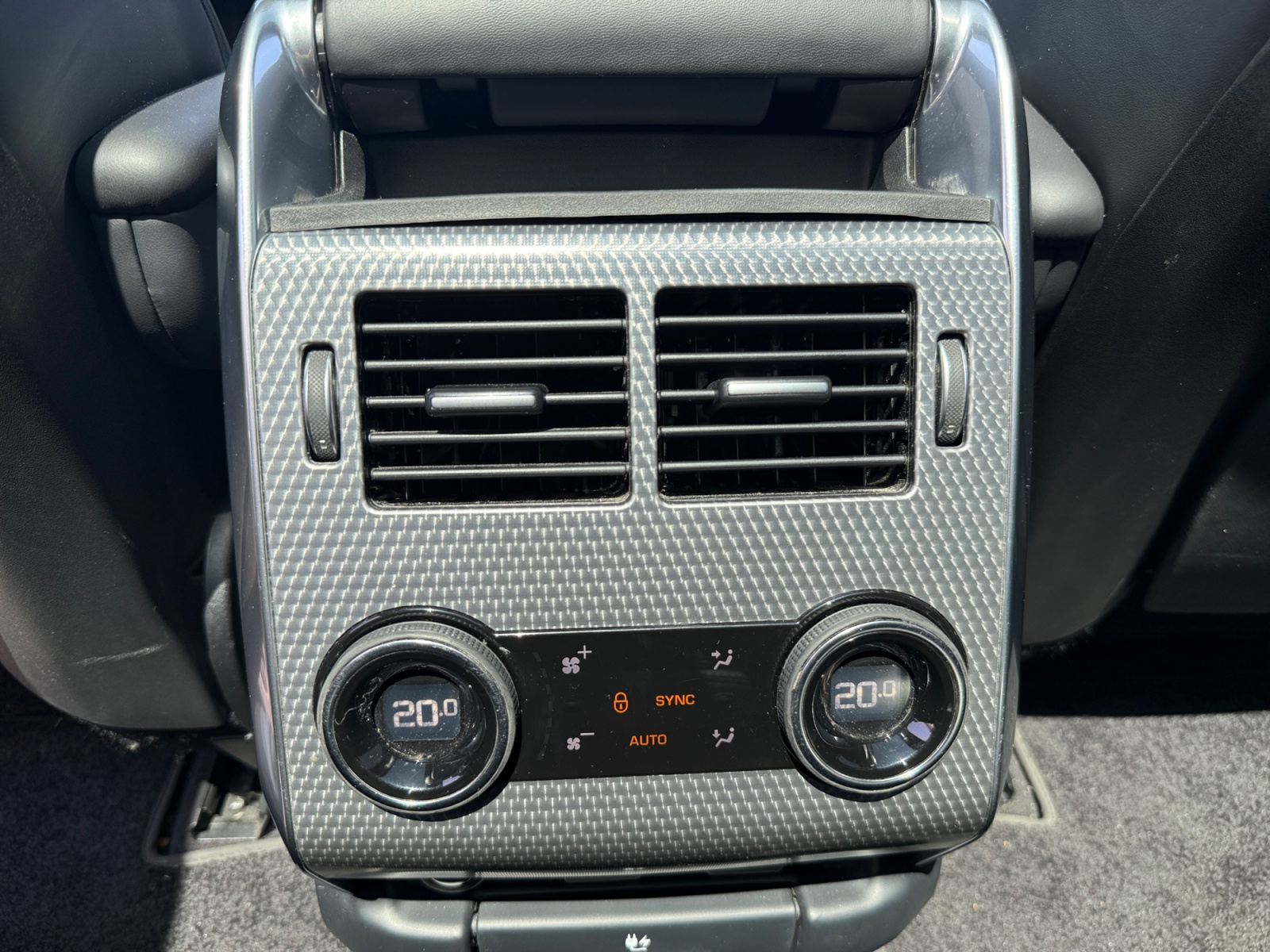 Land Rover Range Rover Sport 23