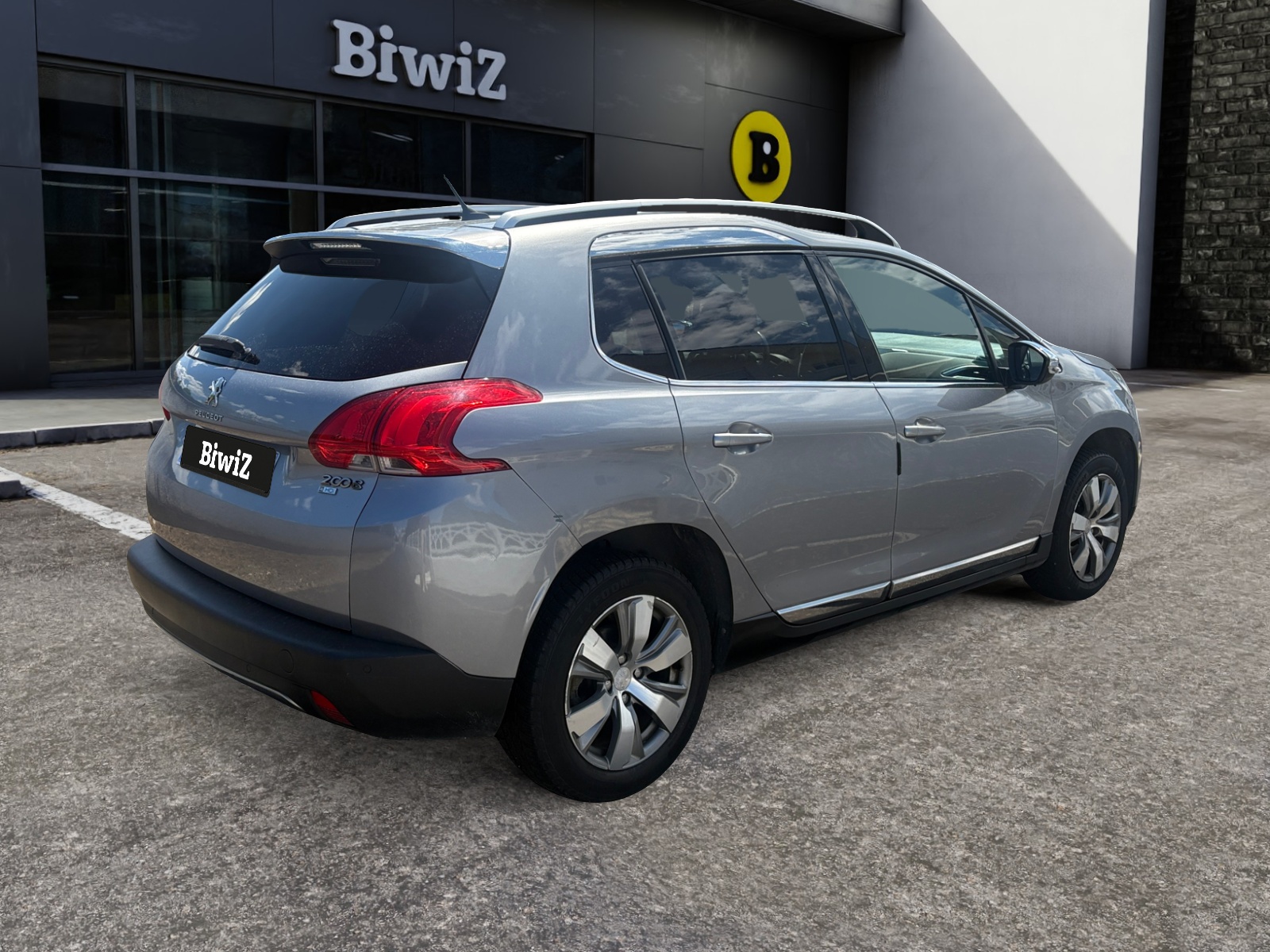 Peugeot 2008 4