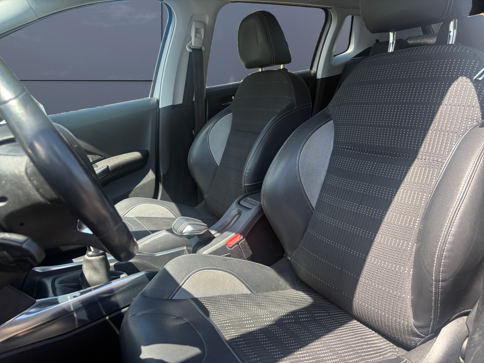 Peugeot 2008 9
