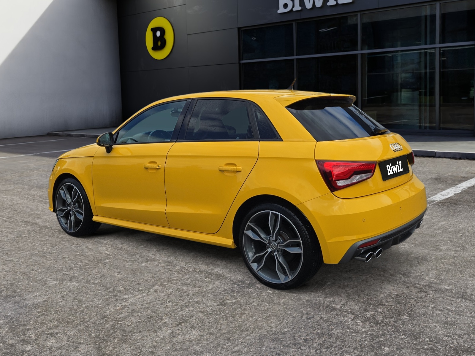 Audi S1 2