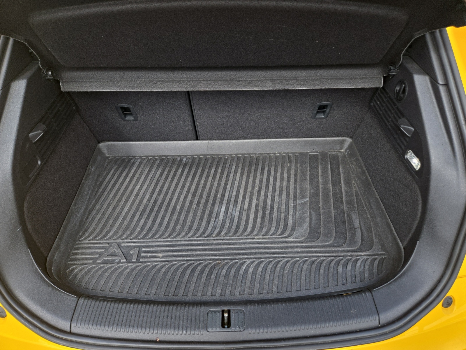 Audi S1 31