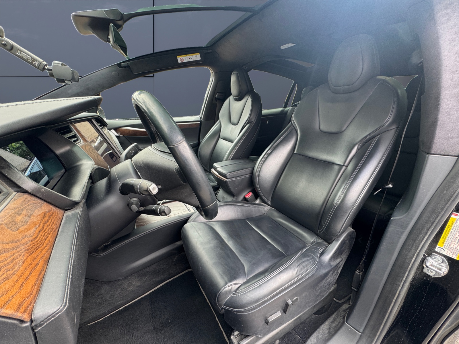 Tesla Model-X 9