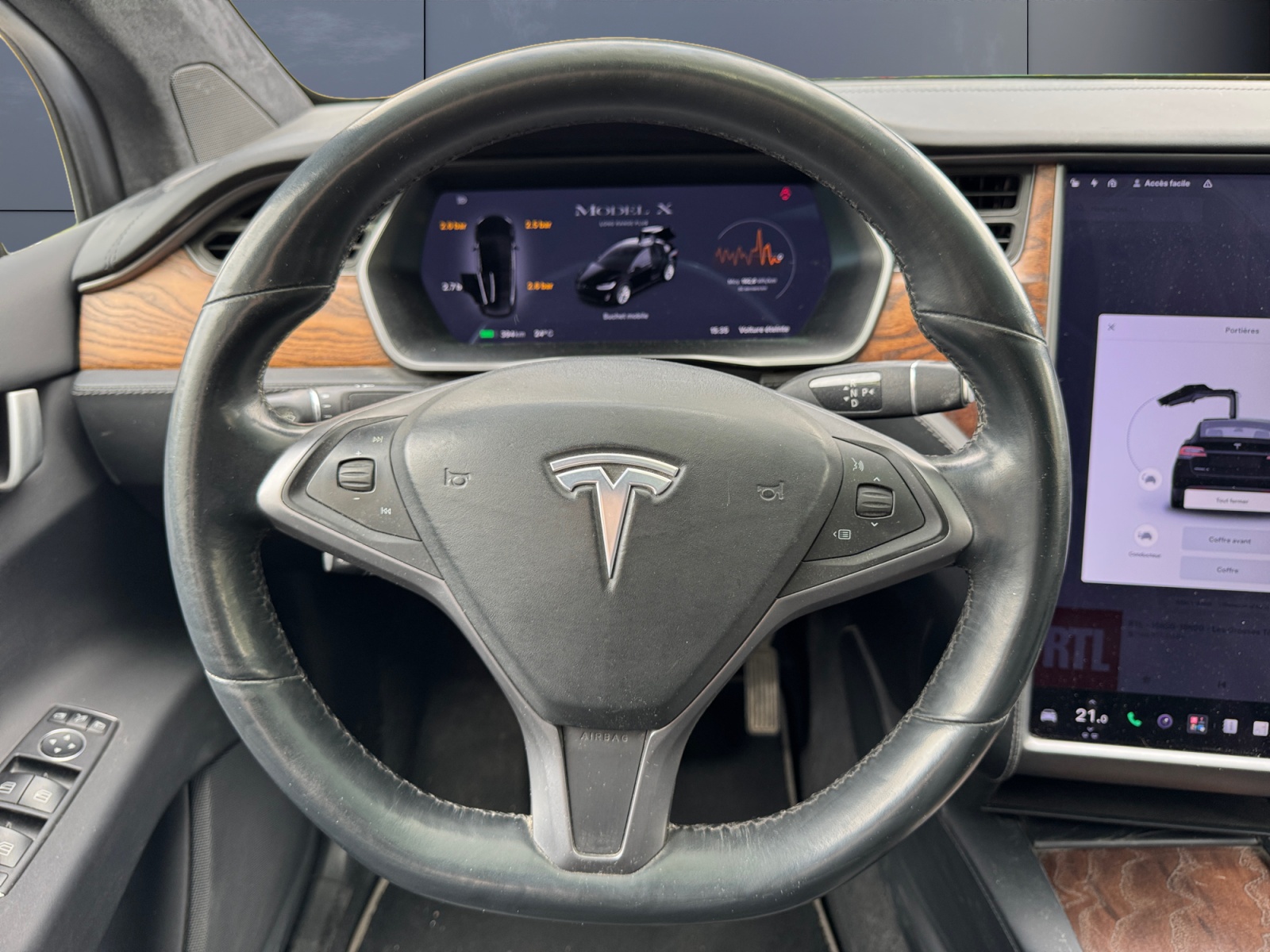 Tesla Model-X 15