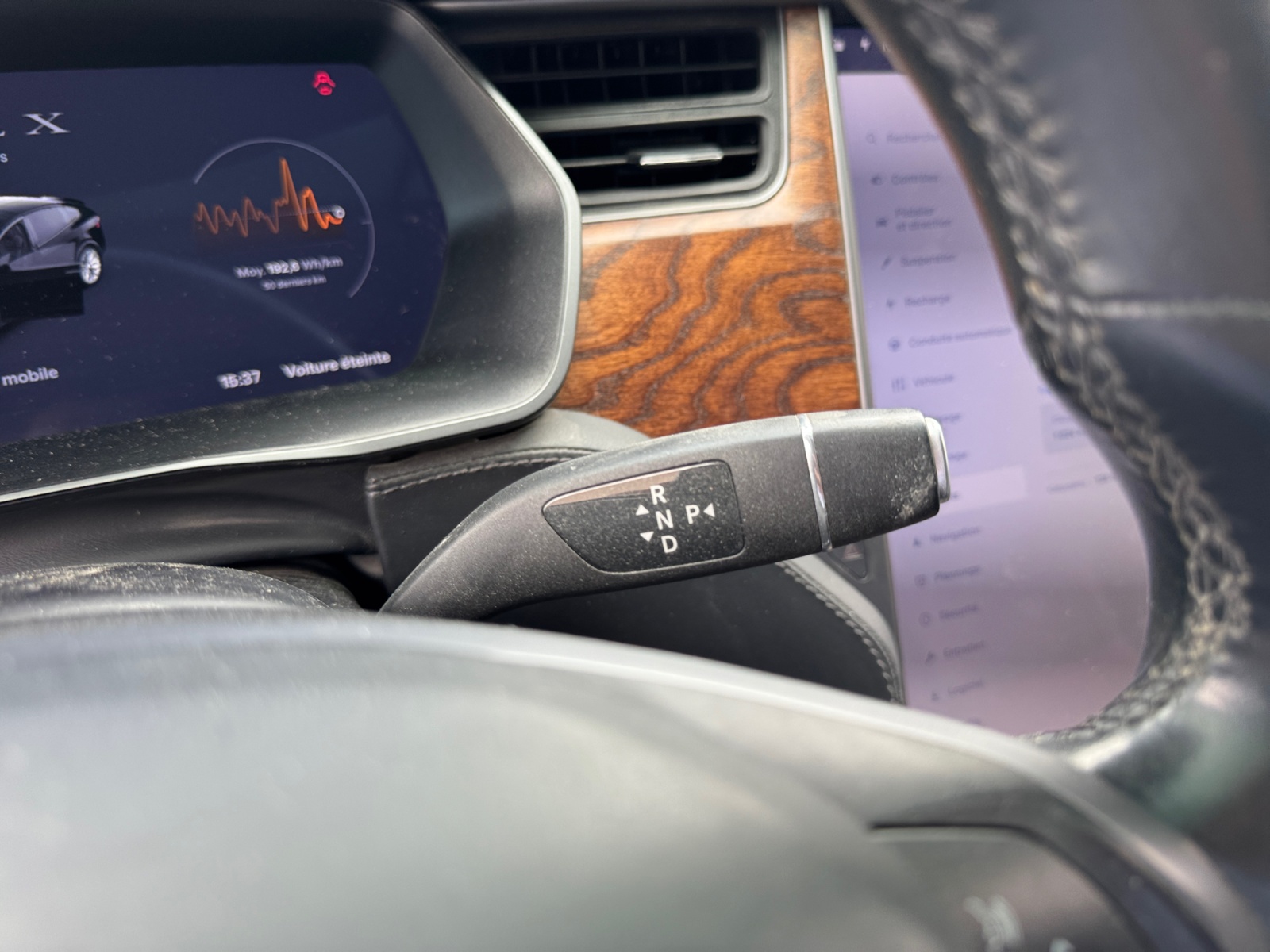 Tesla Model-X 22