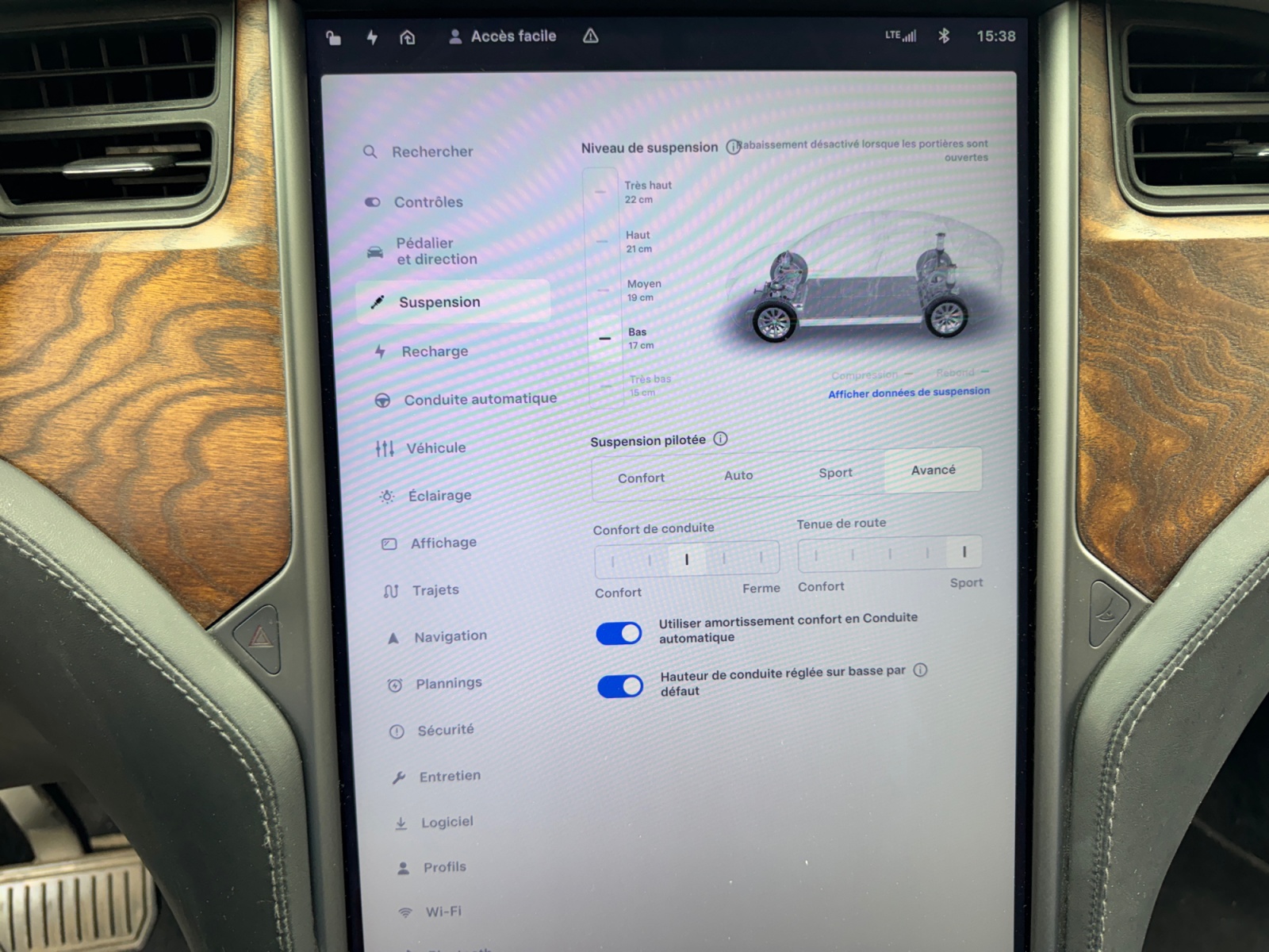 Tesla Model-X 23