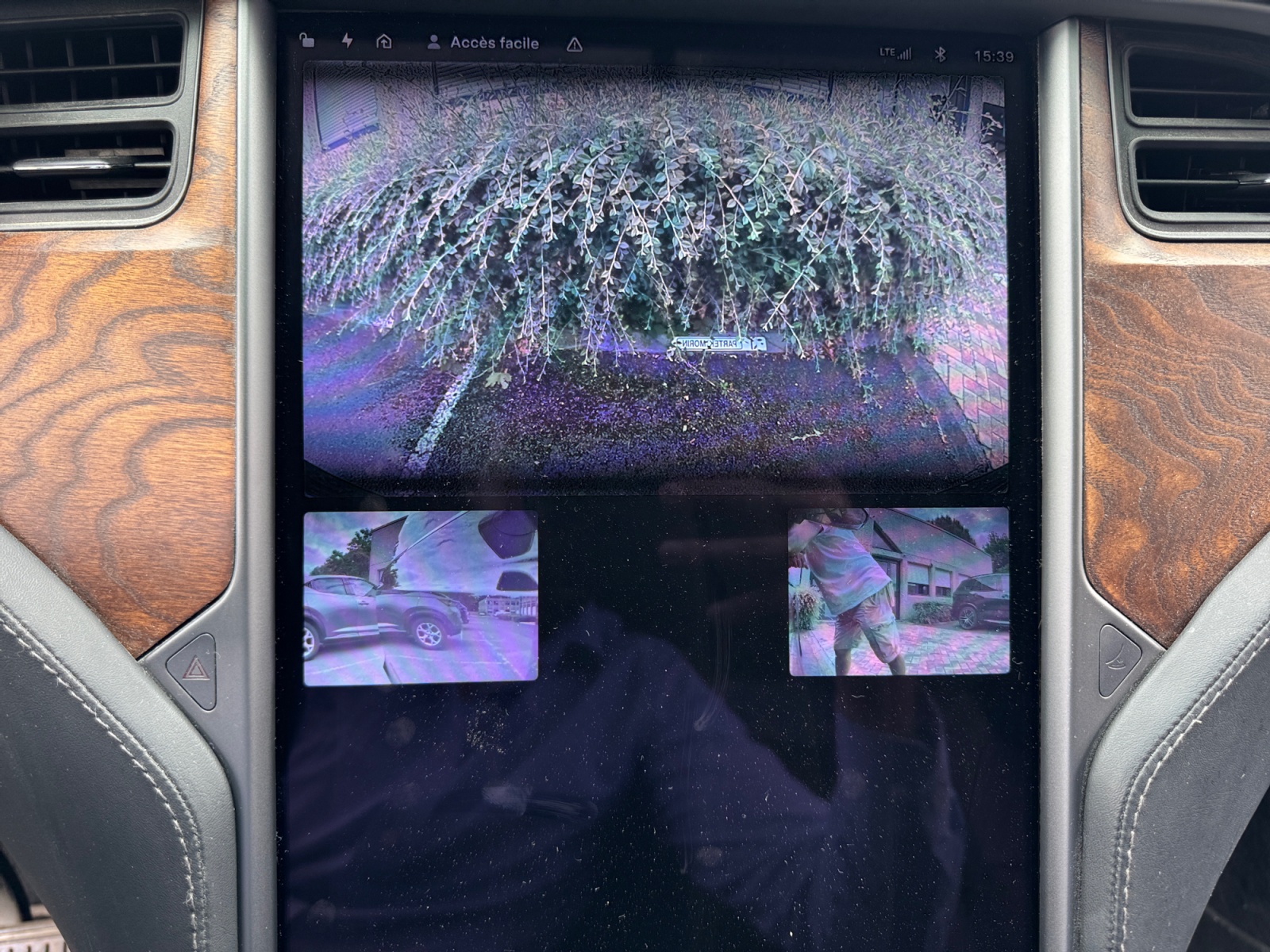 Tesla Model-X 27