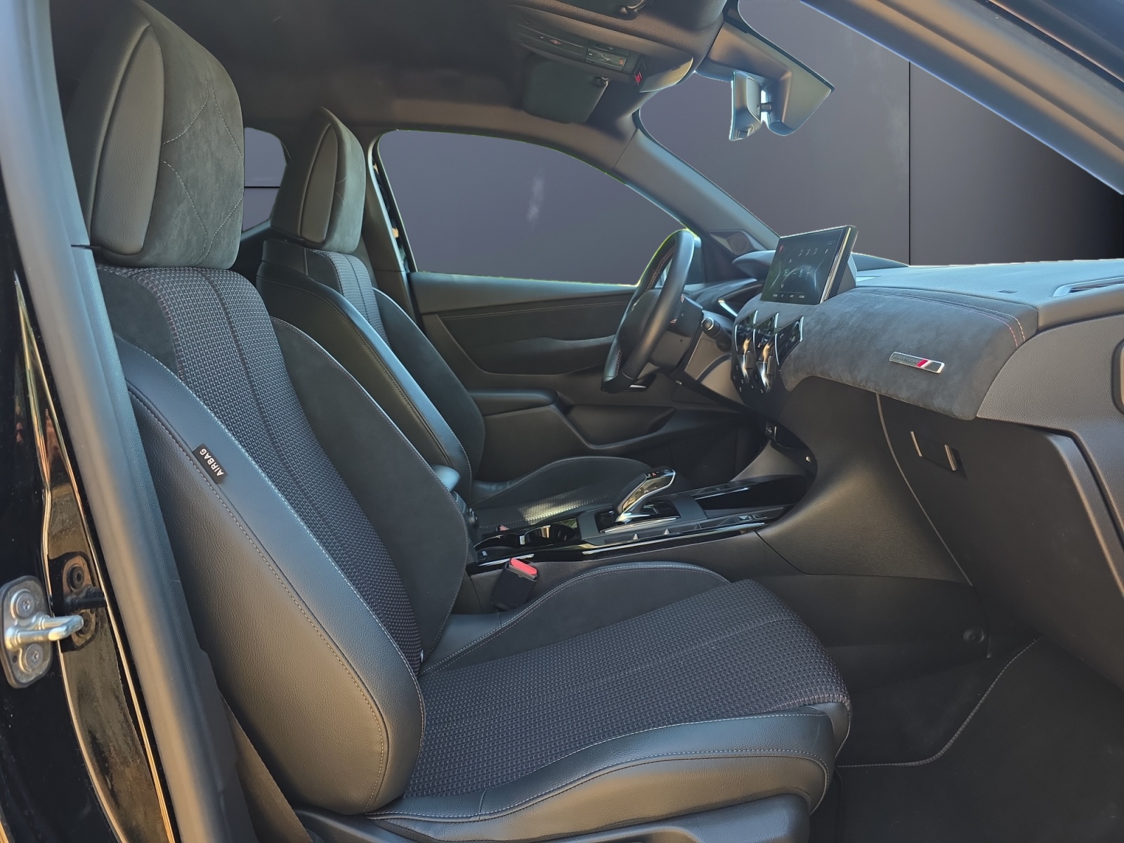 Ds Automobiles Ds3 13