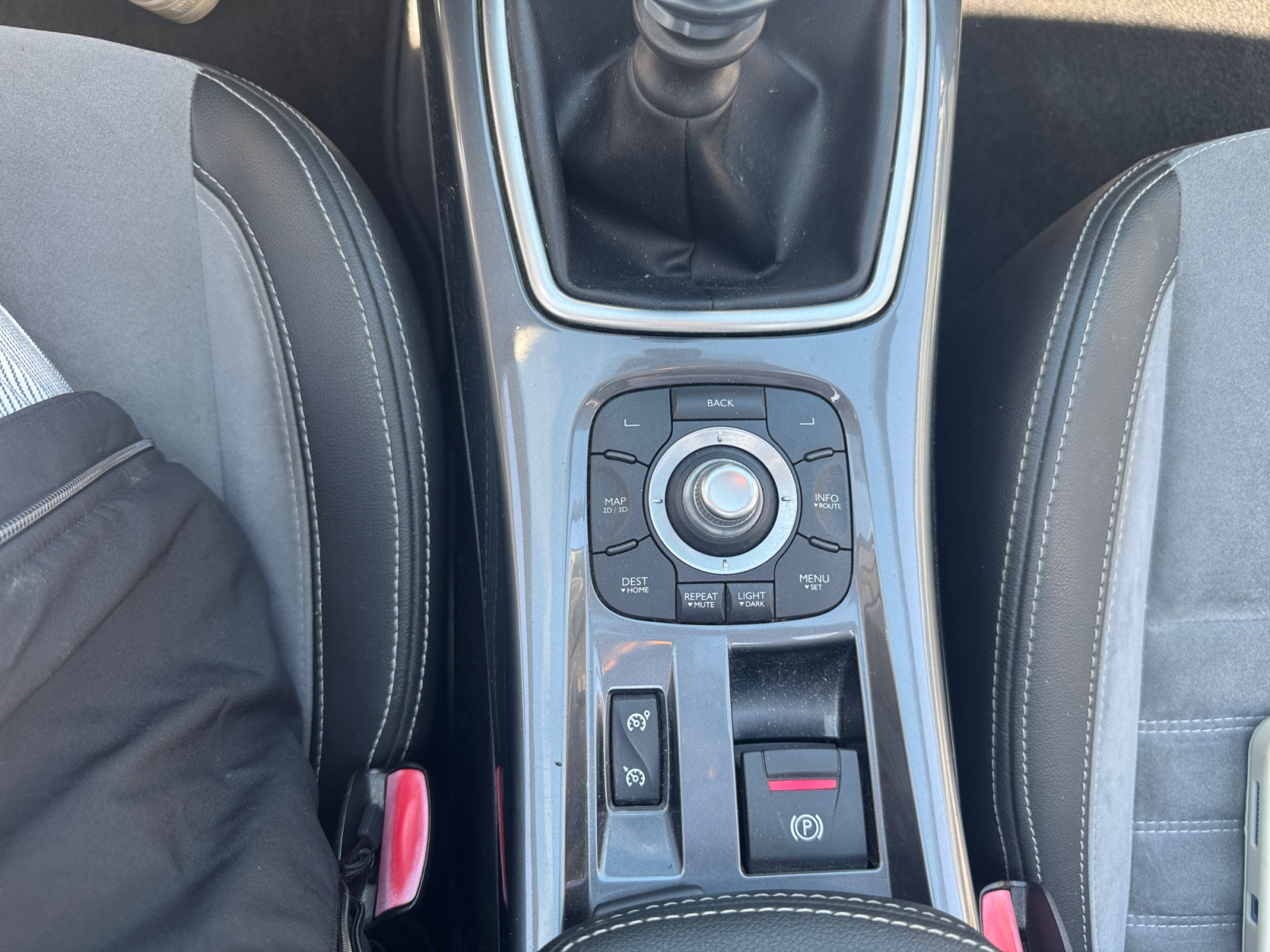 Renault Laguna 23