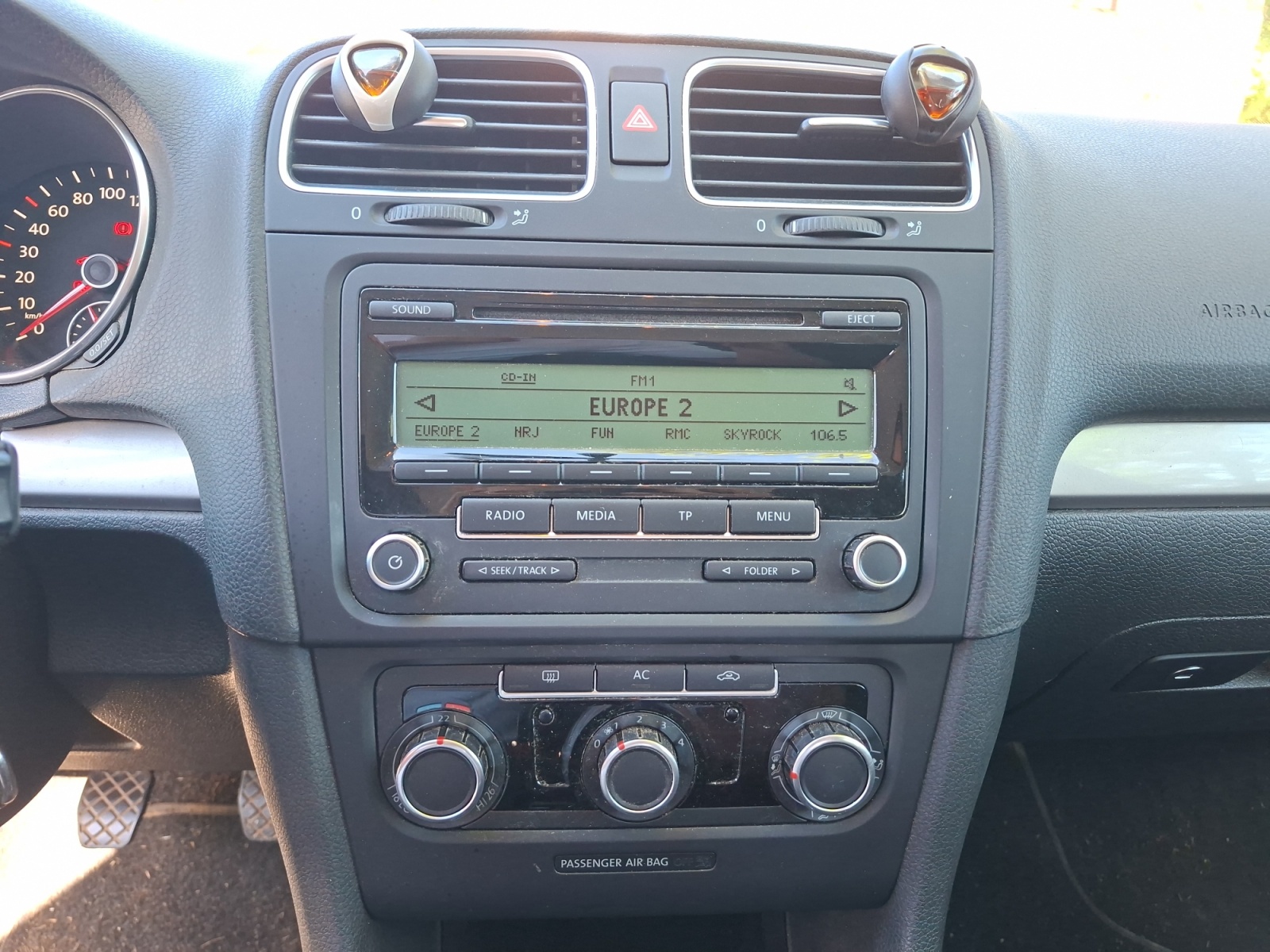 Volkswagen Golf 21