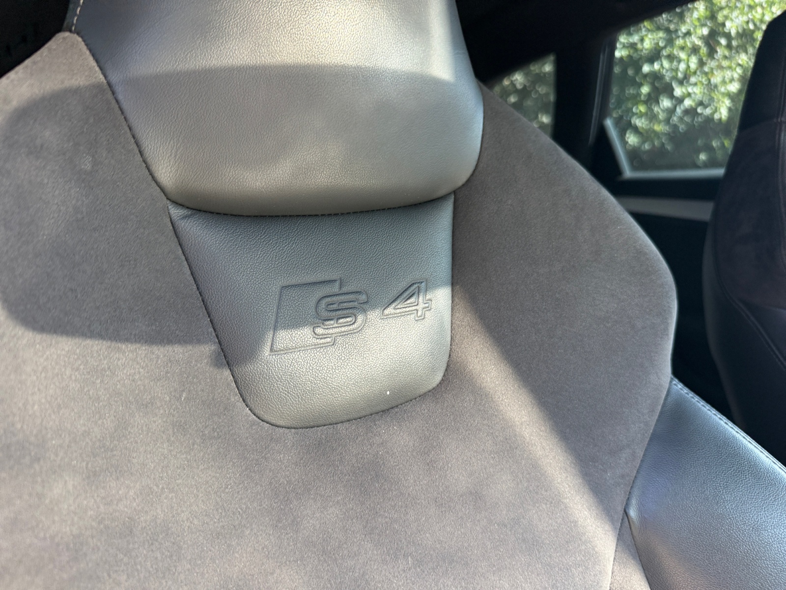 Audi S4 36