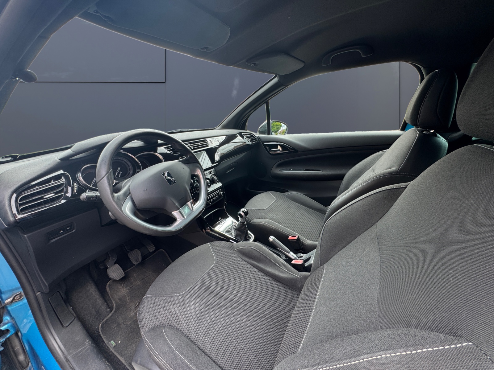 Ds Automobiles Ds3 8