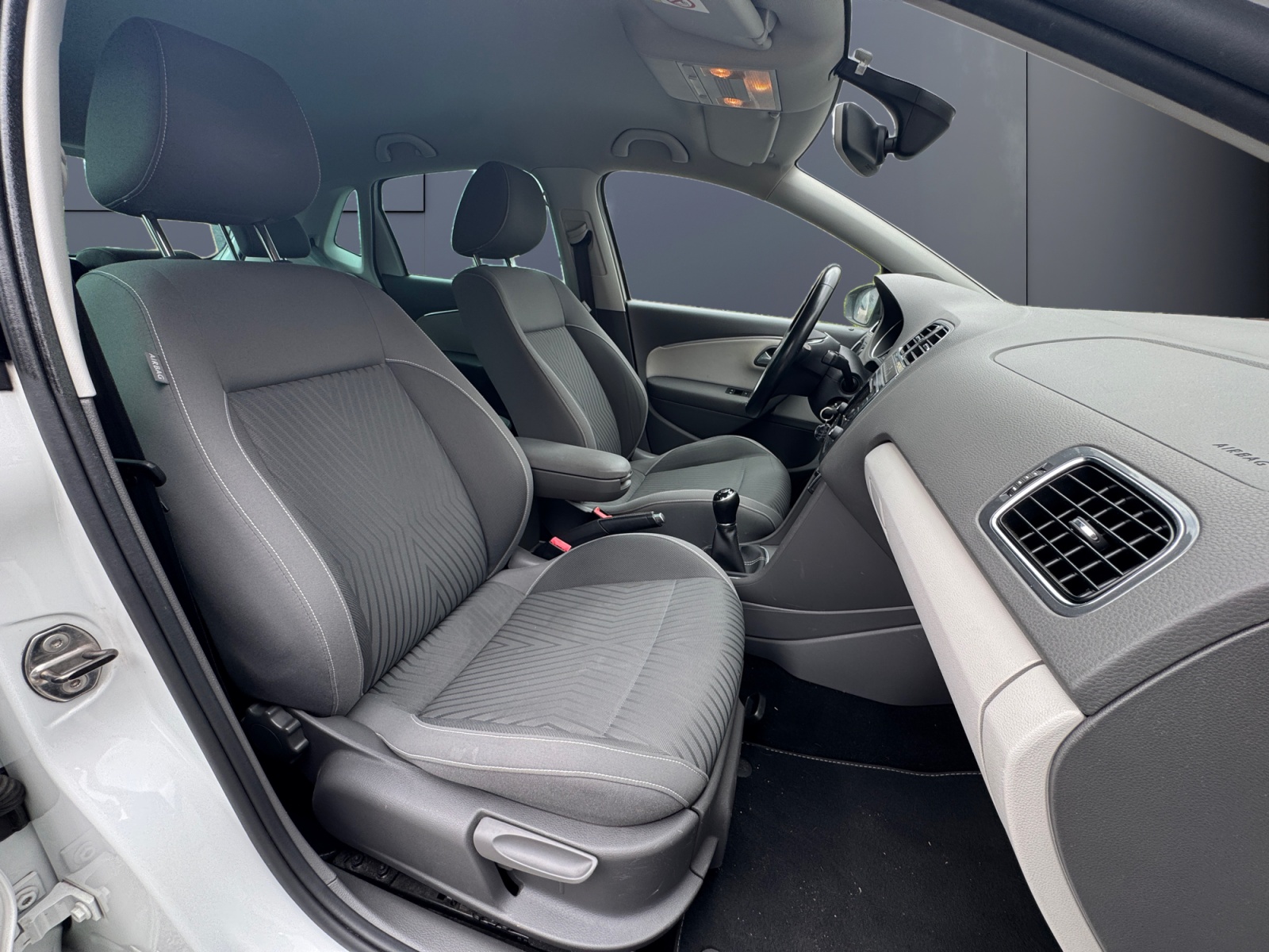Volkswagen Polo 13