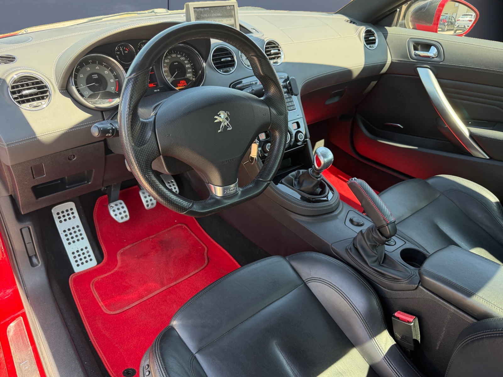 Peugeot RCZ 8
