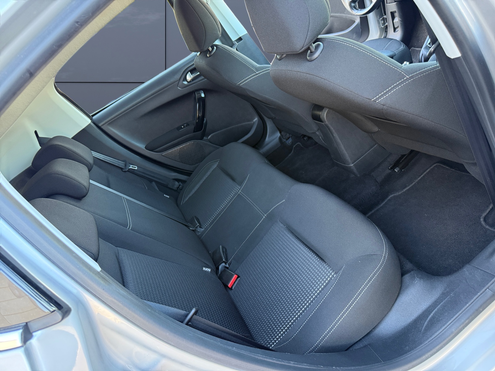 Peugeot 208 11
