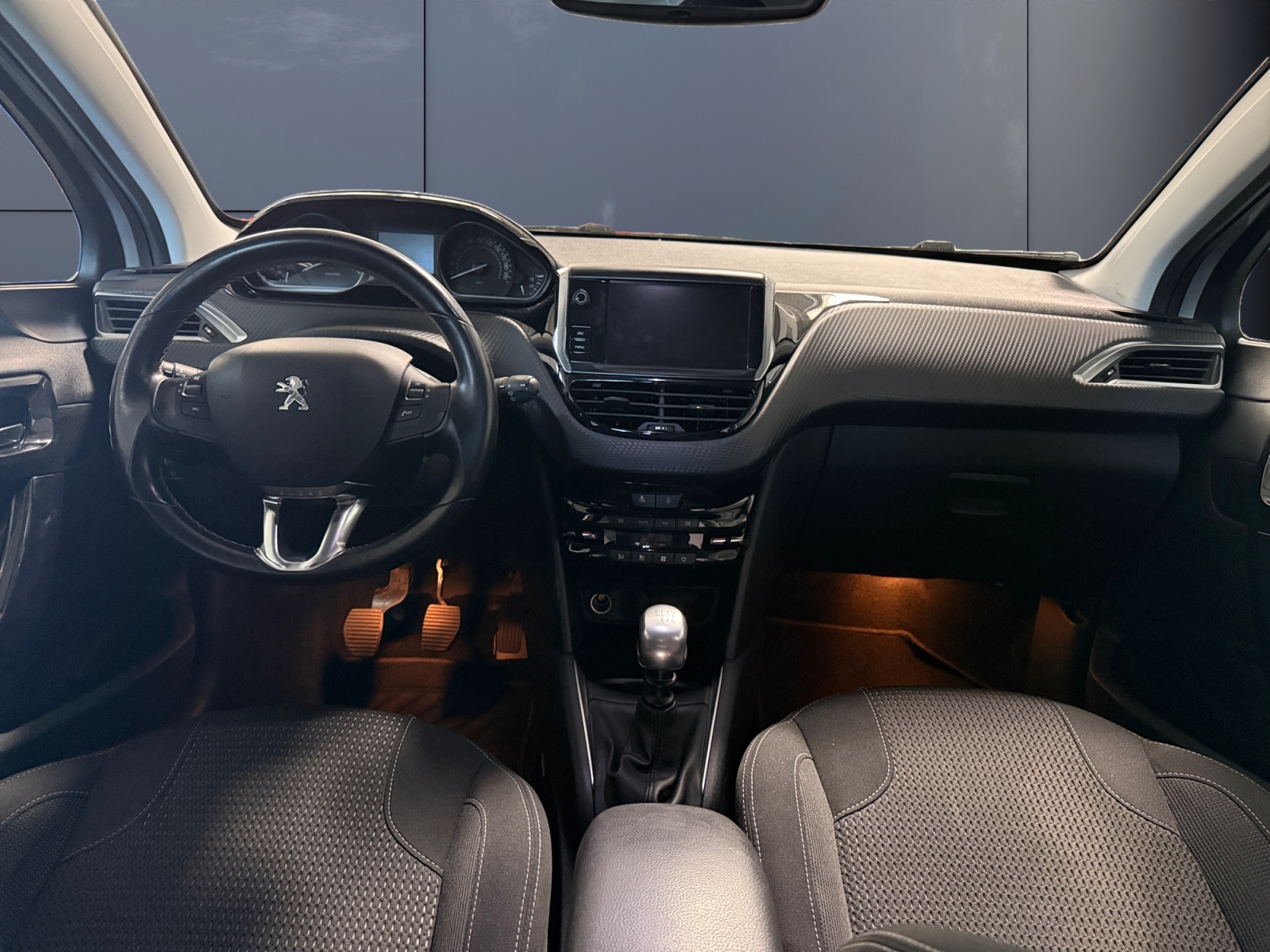 Peugeot 208 14