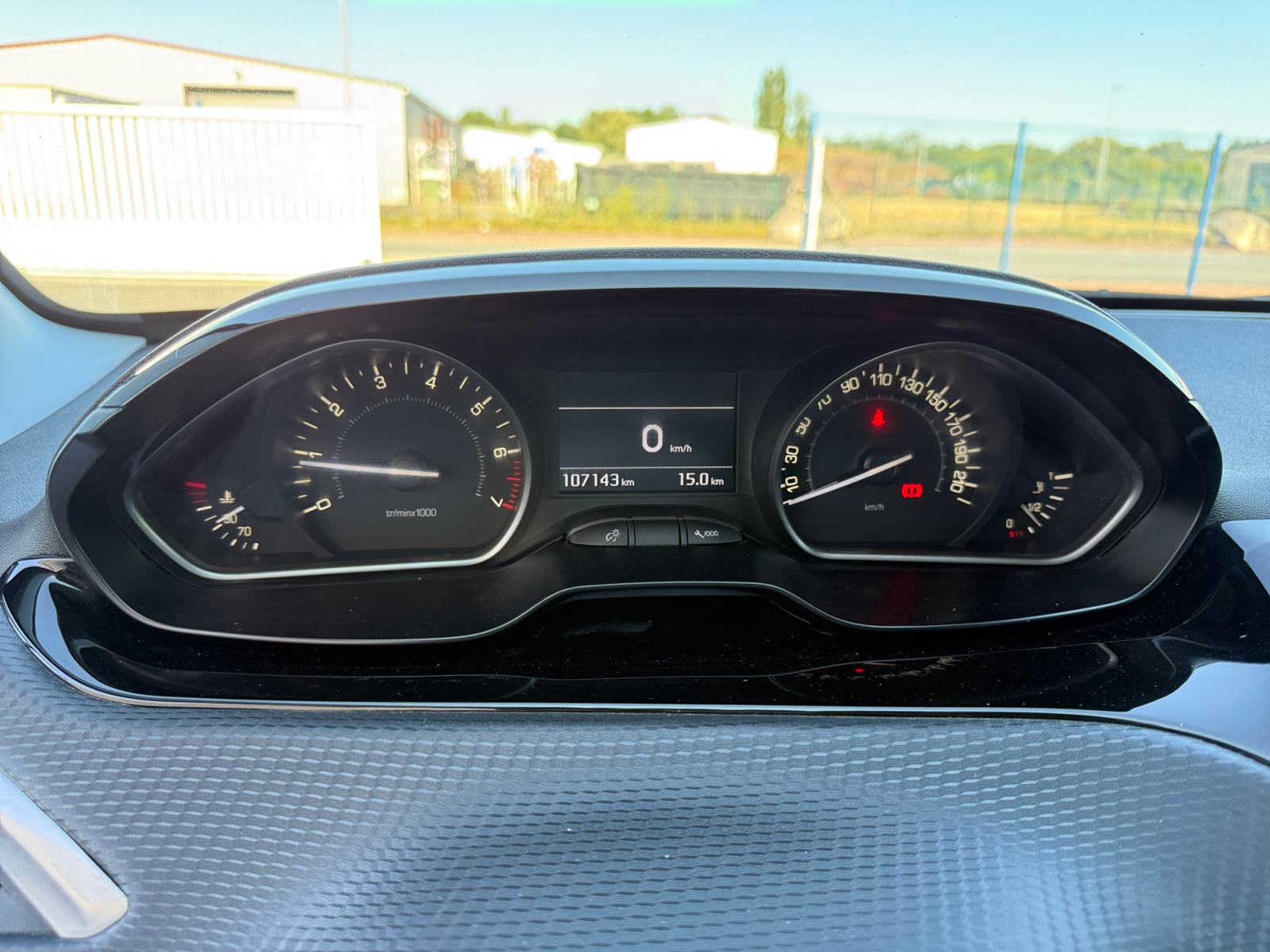 Peugeot 208 16