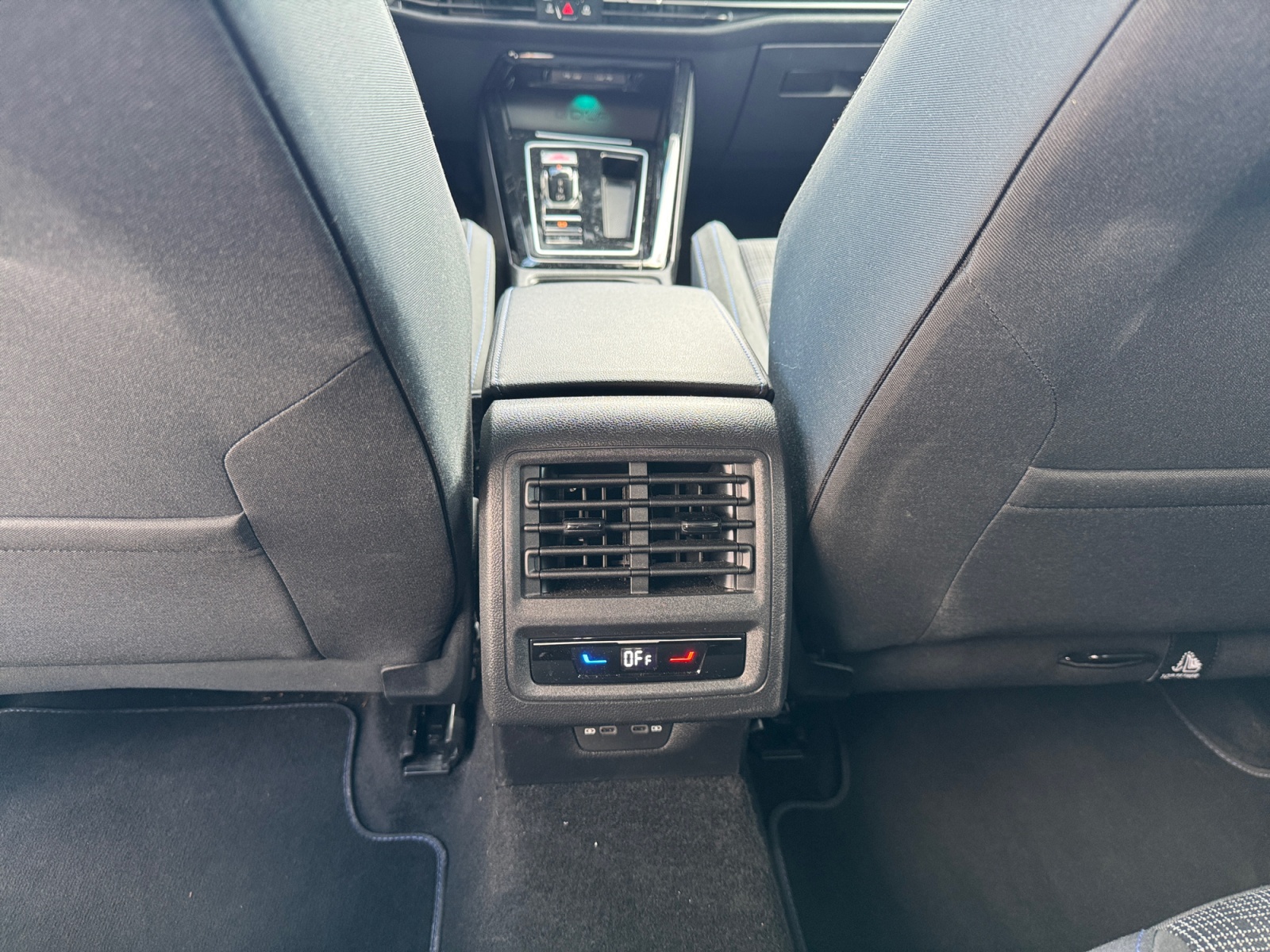 Volkswagen Golf 26