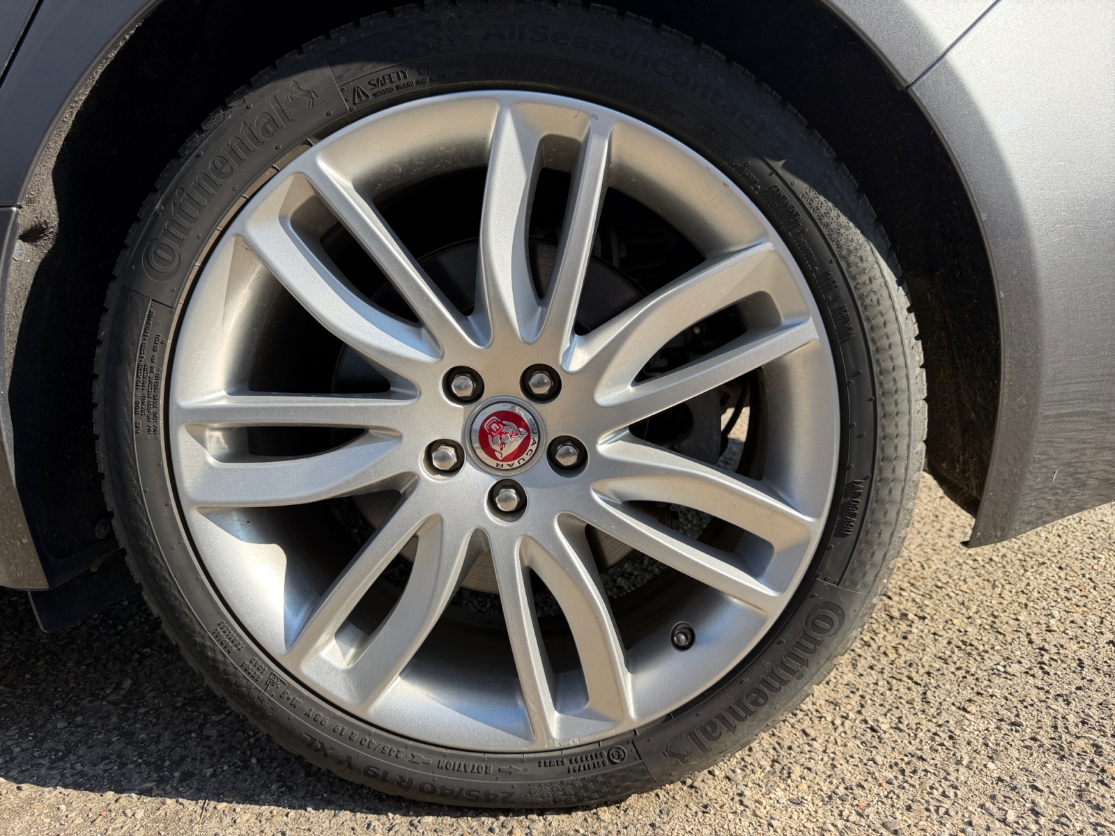 Jaguar Xf 28