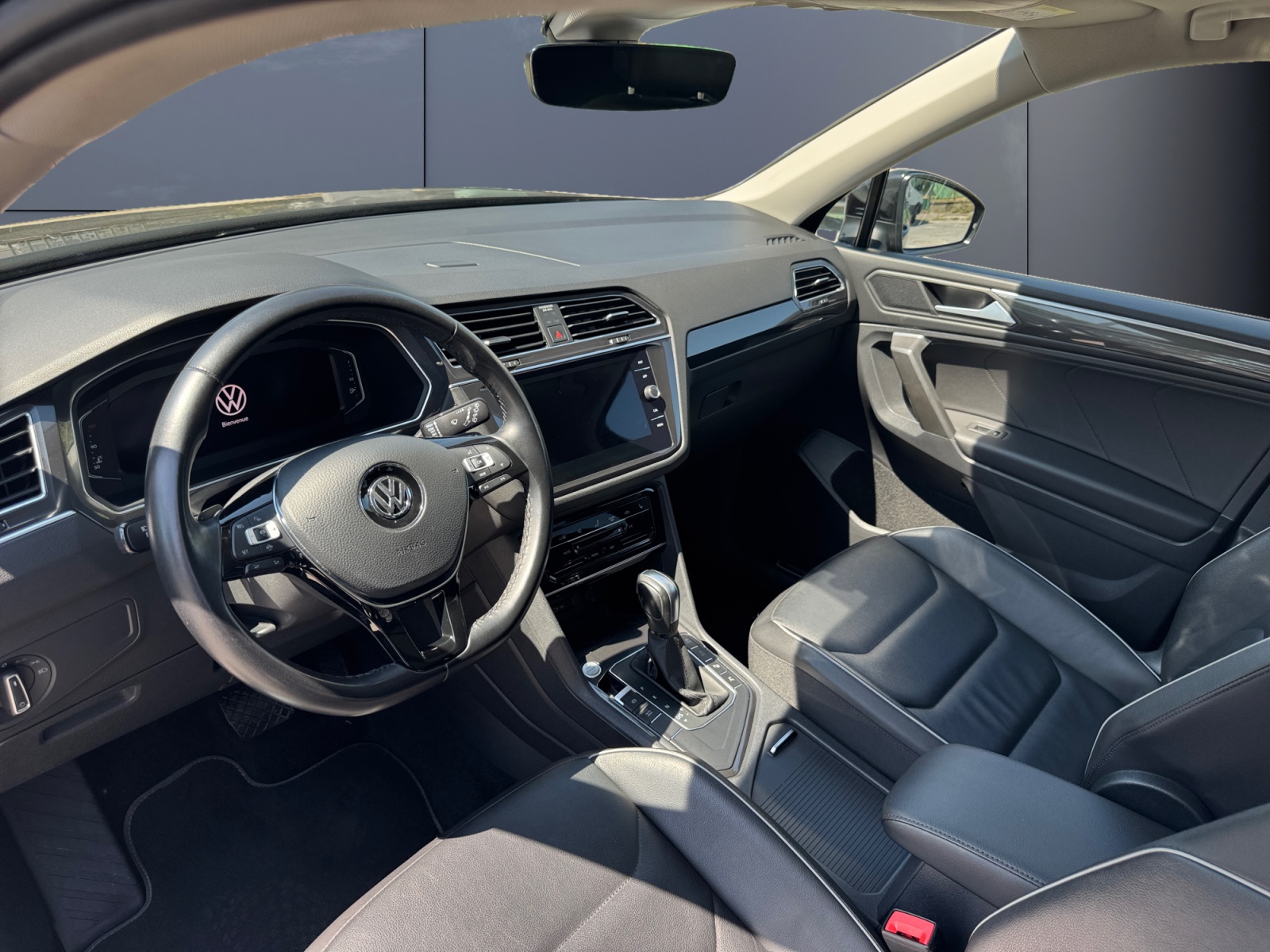 Volkswagen Tiguan 8