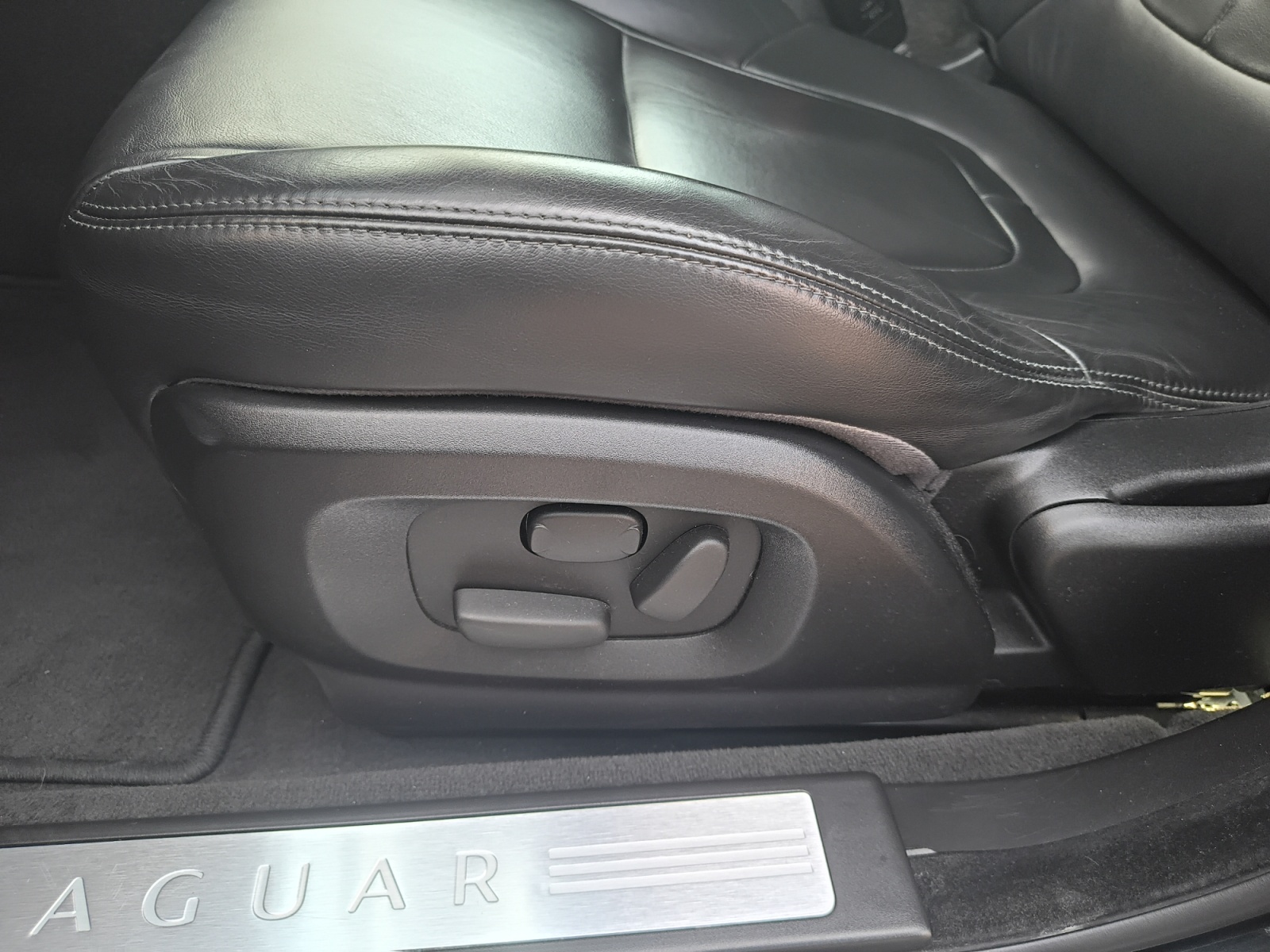 Jaguar Xf 22