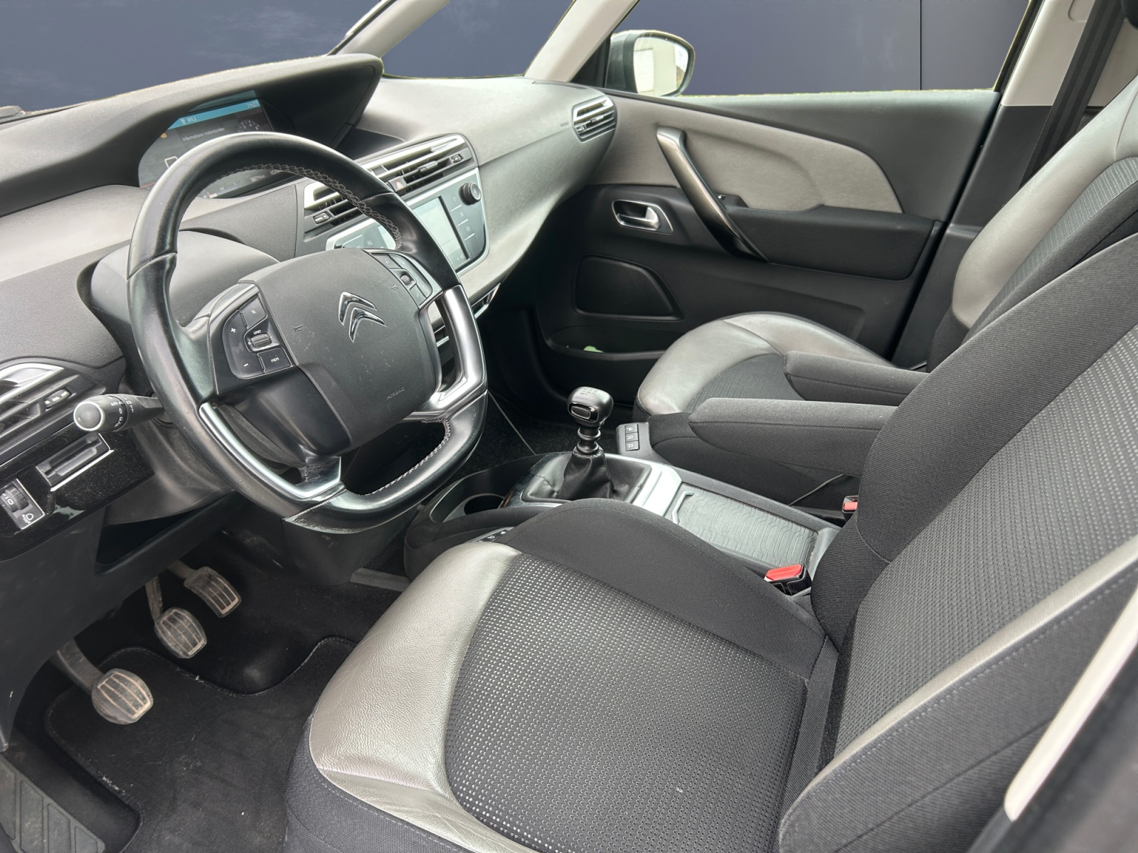 Citroen C4 Spacetourer 8