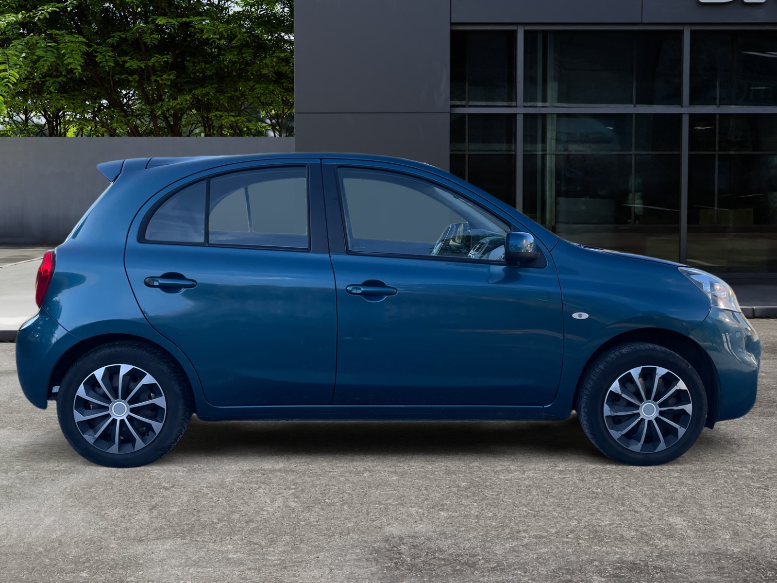 Nissan Micra 5