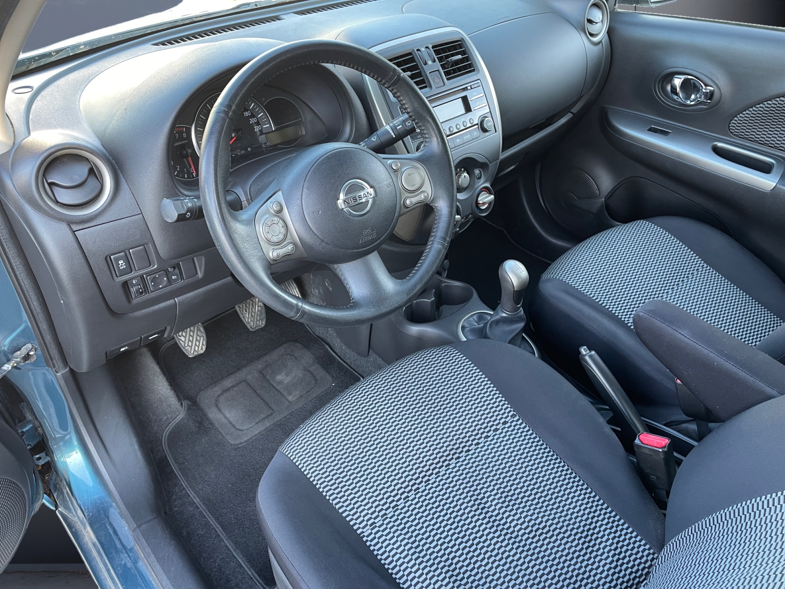 Nissan Micra 8