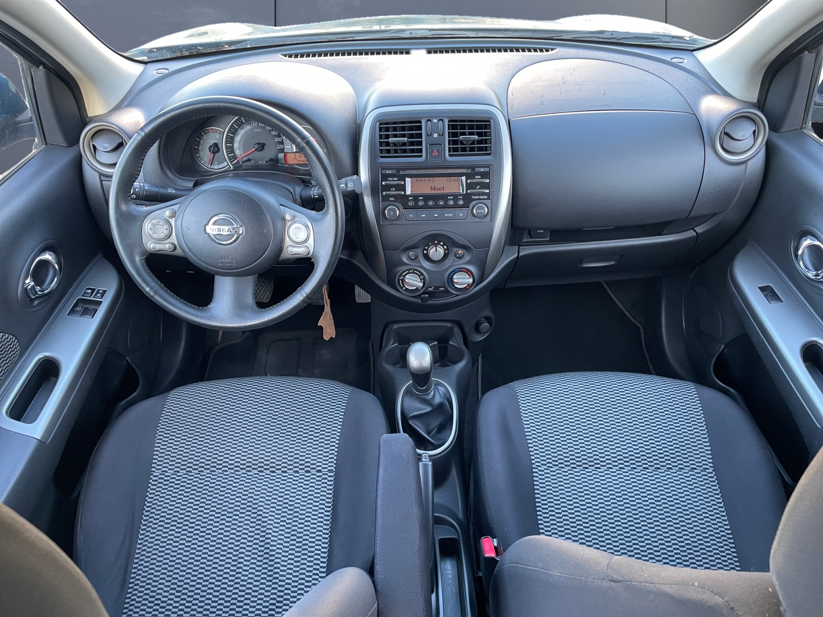 Nissan Micra 14