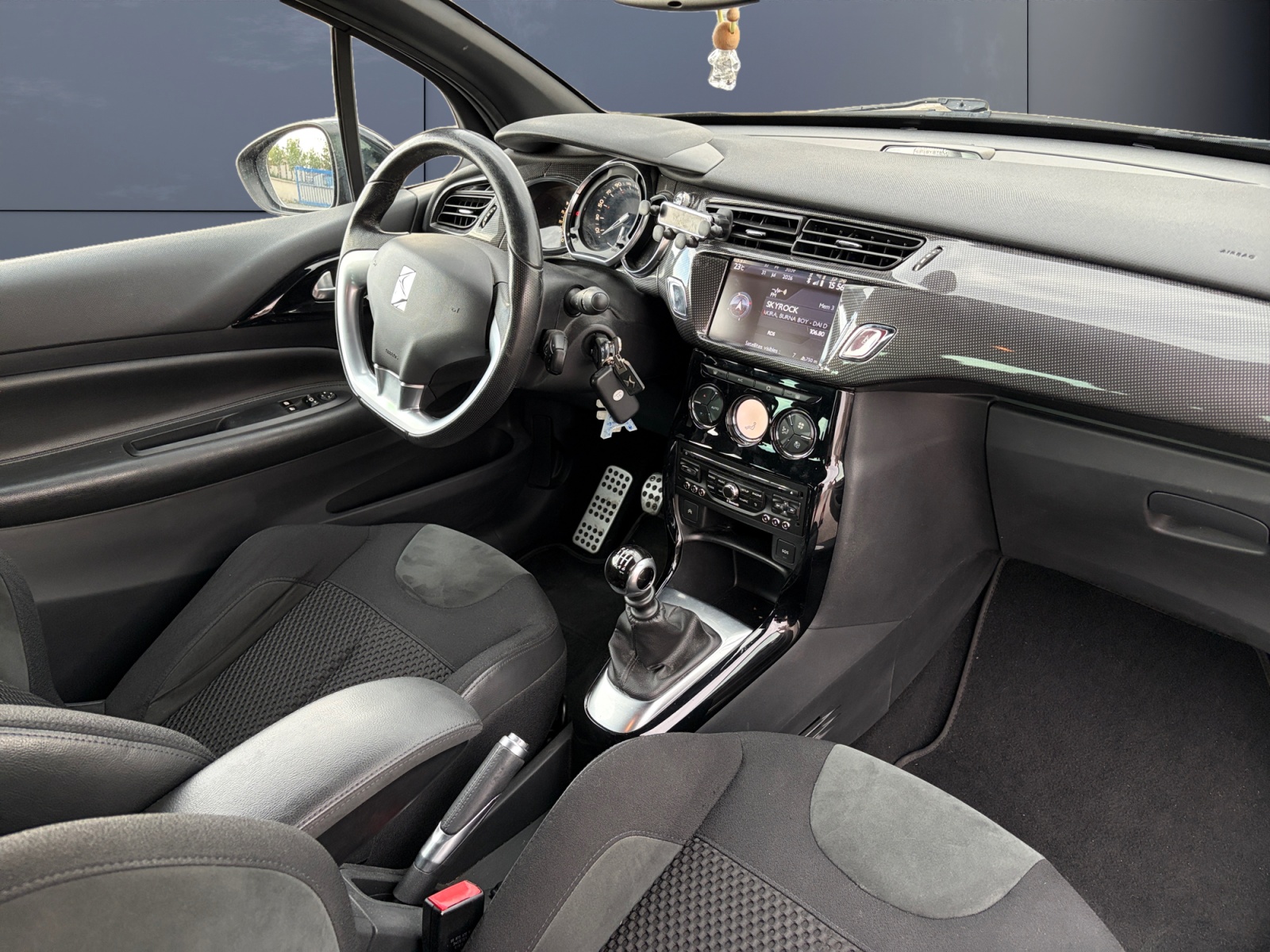 Ds Automobiles Ds3 12