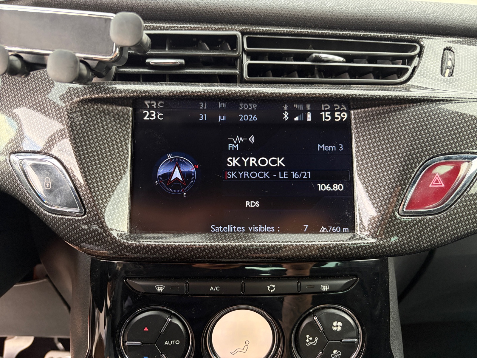 Ds Automobiles Ds3 24