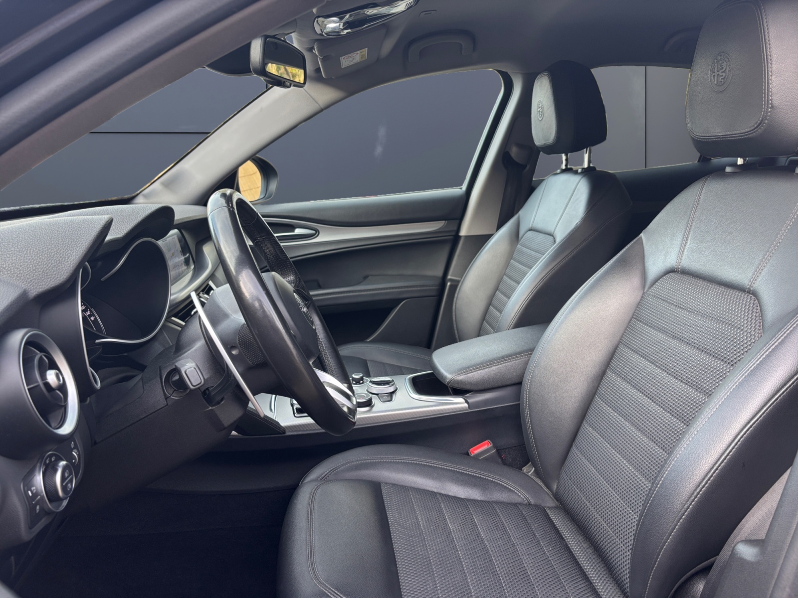 Alfa Romeo Stelvio 9