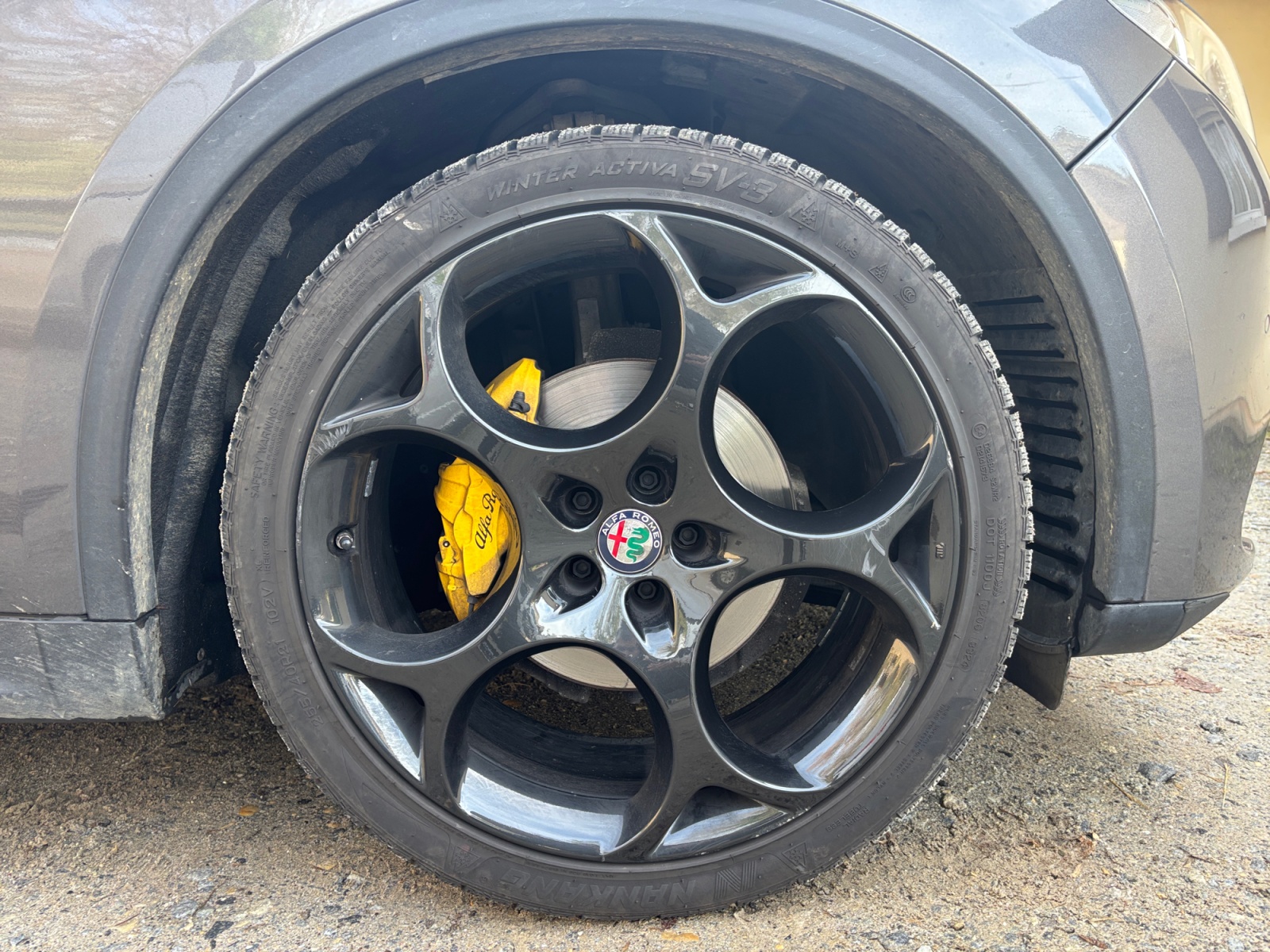 Alfa Romeo Stelvio 33