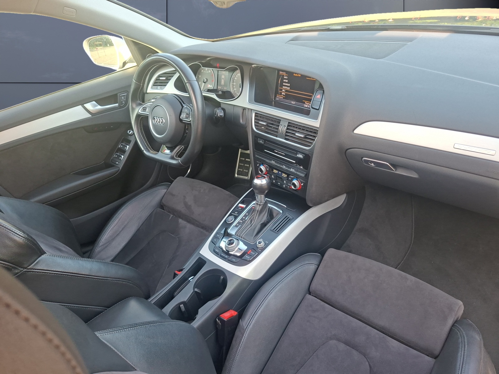 Audi S4 12