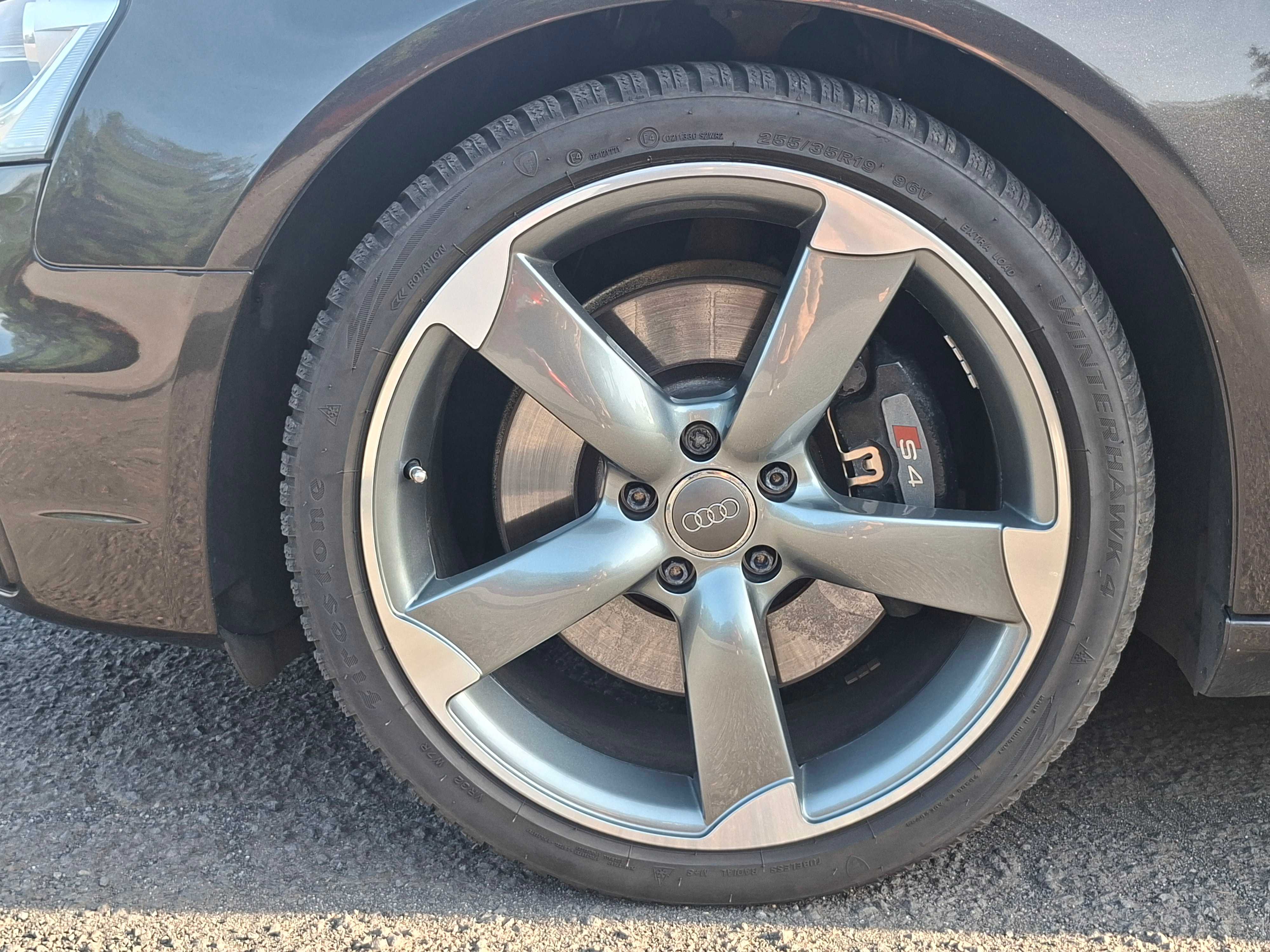 Audi S4 41
