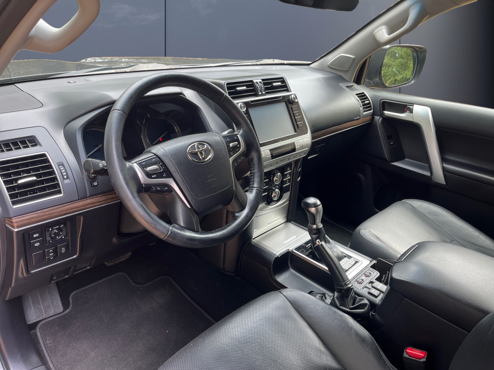 Toyota Land Cruiser 8