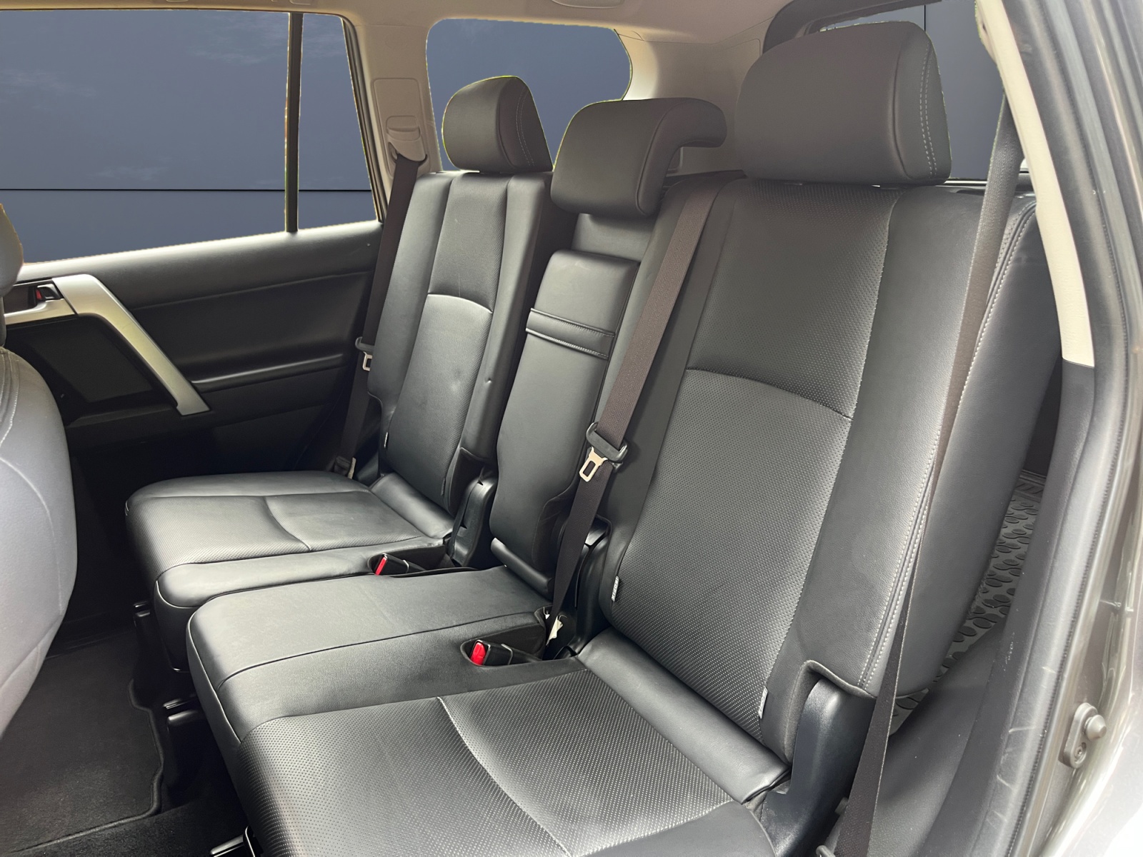 Toyota Land Cruiser 10