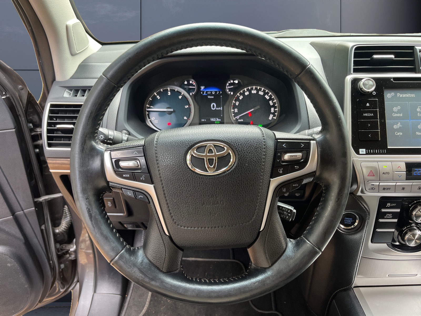 Toyota Land Cruiser 15