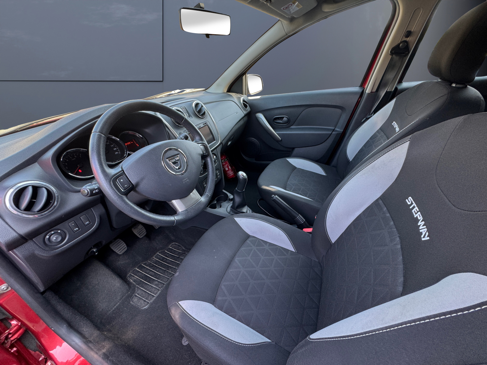 Dacia Sandero 8