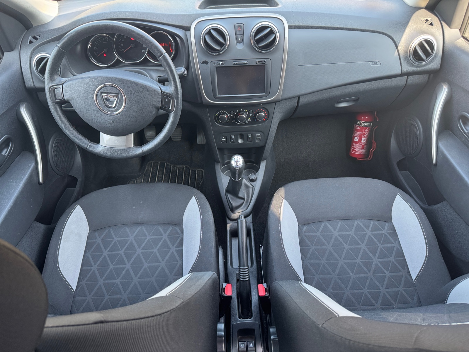Dacia Sandero 14