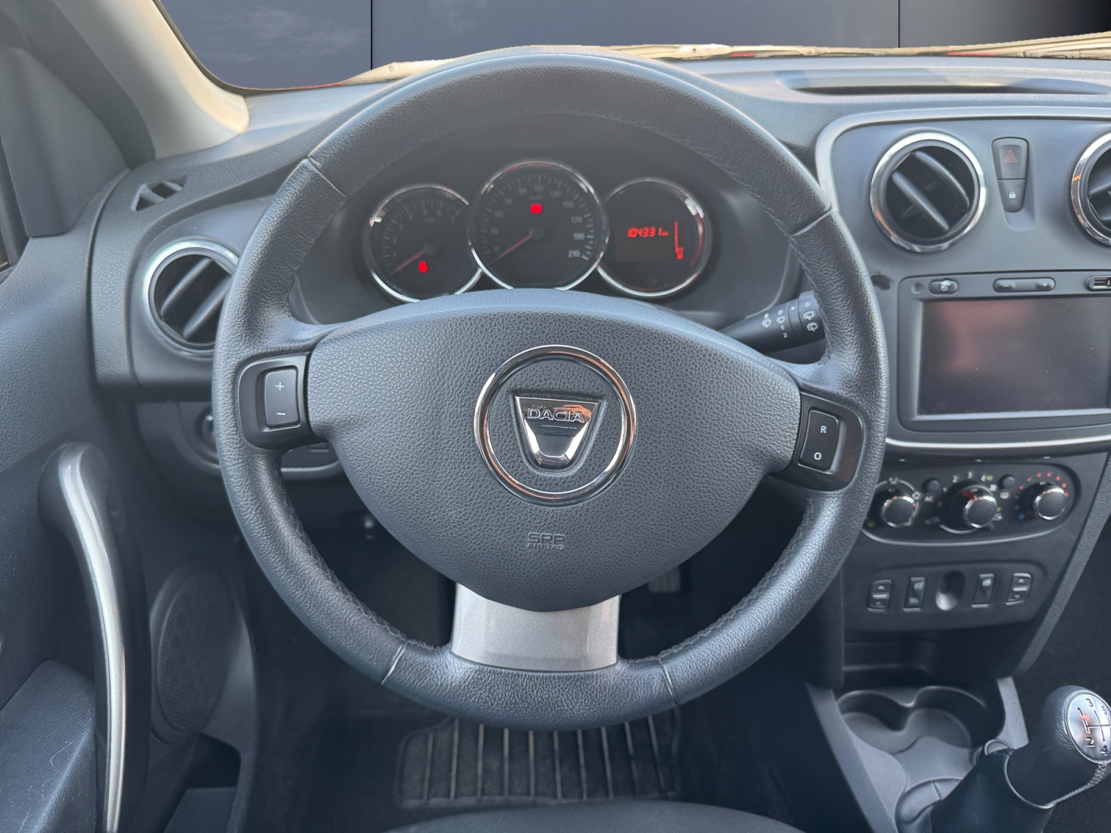 Dacia Sandero 15