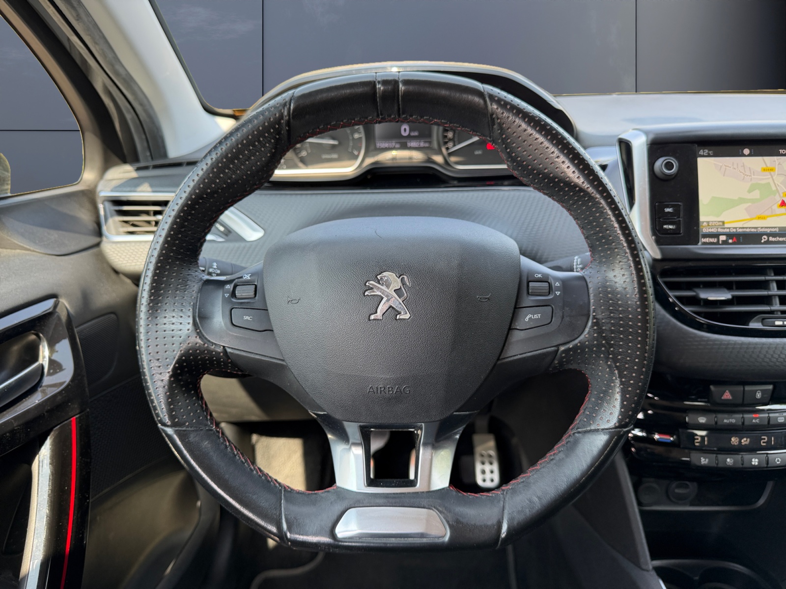 Peugeot 208 15