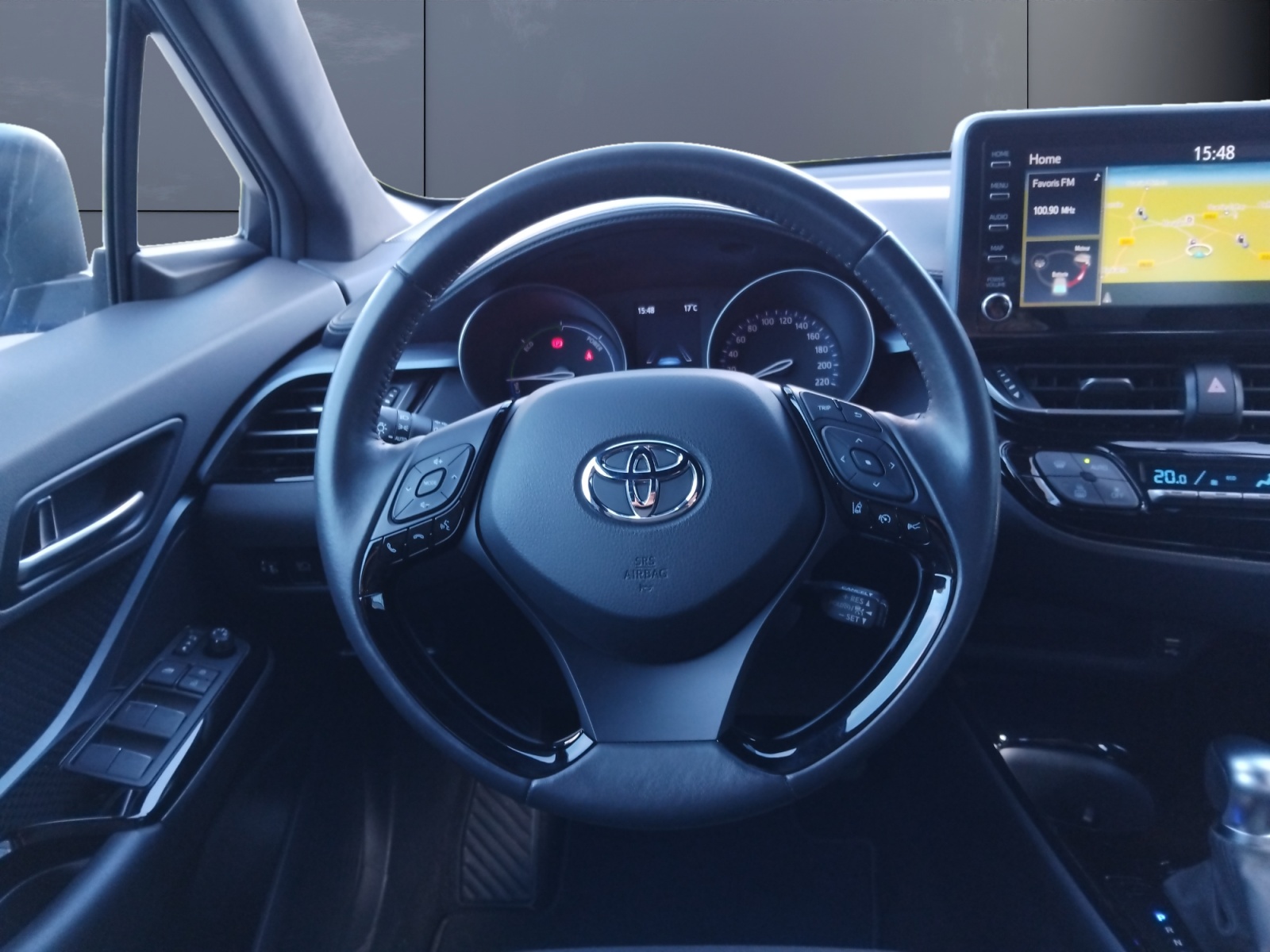 Toyota C-Hr 15