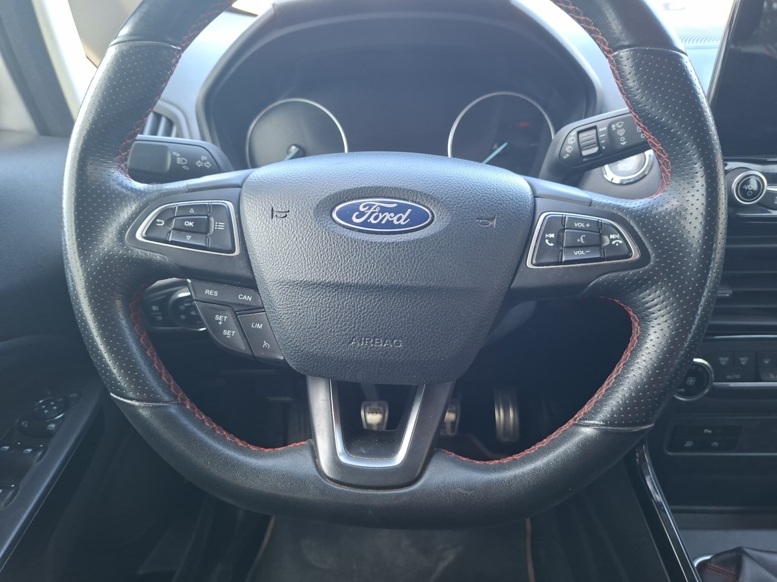 Ford Ecosport 16