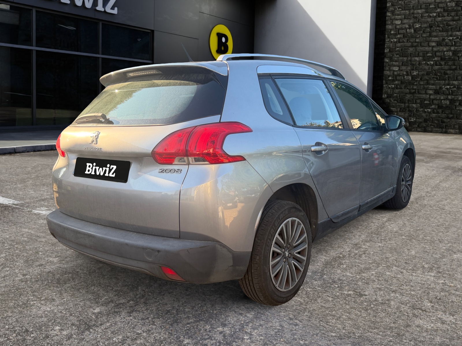 Peugeot 2008 4