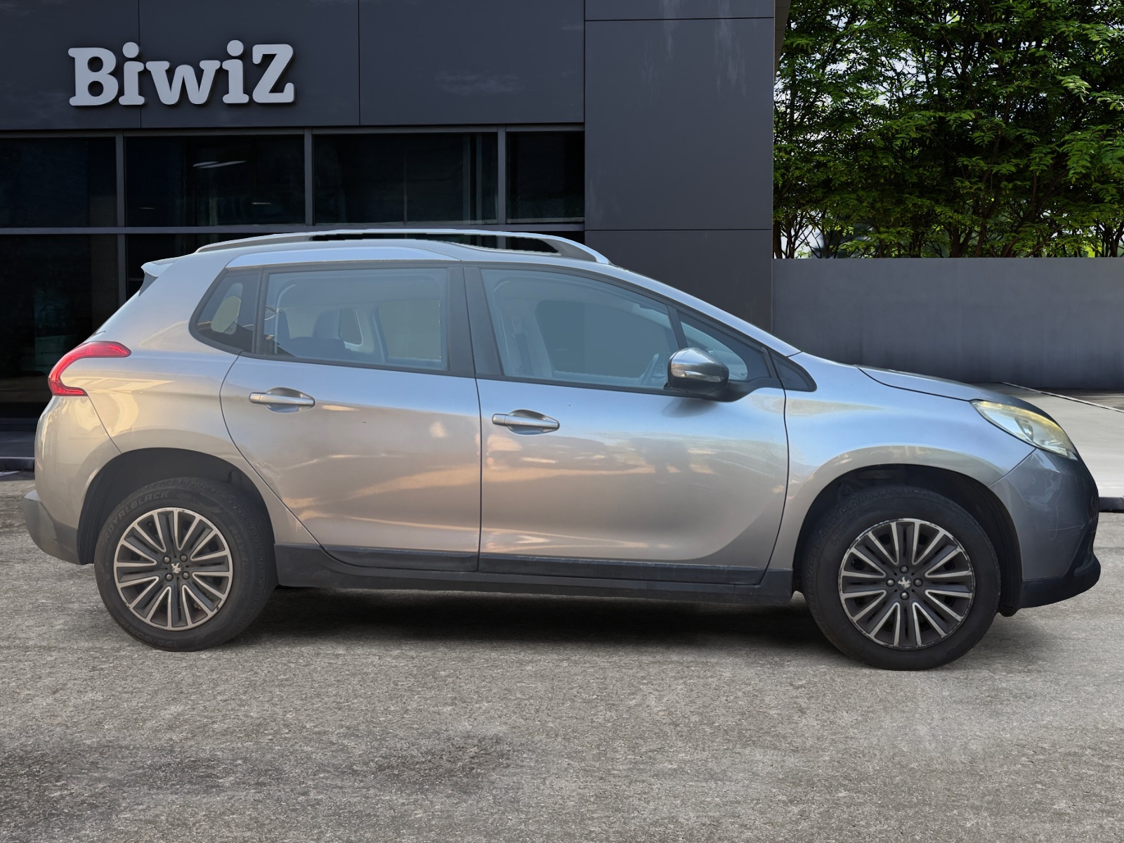 Peugeot 2008 5