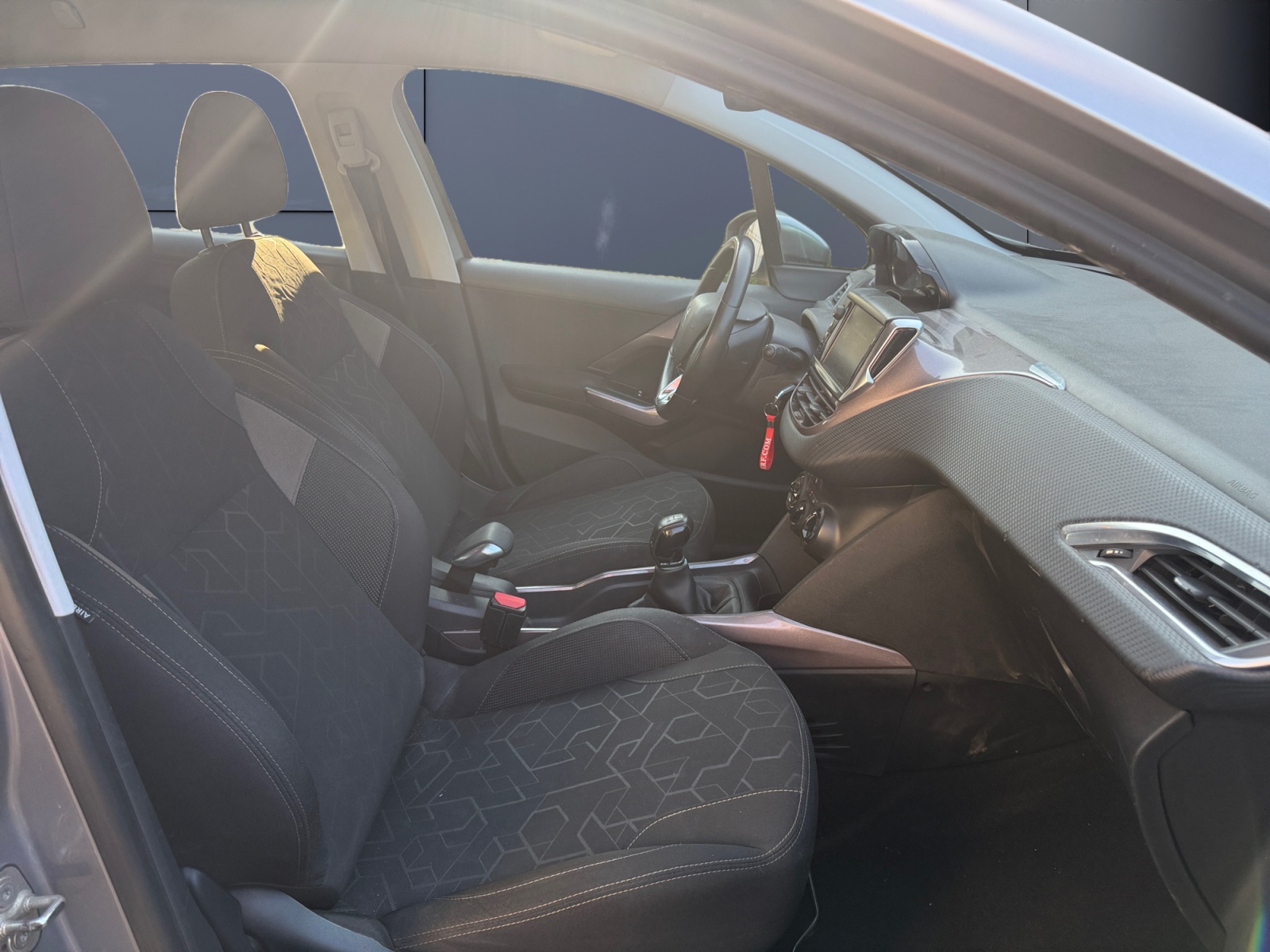 Peugeot 2008 13