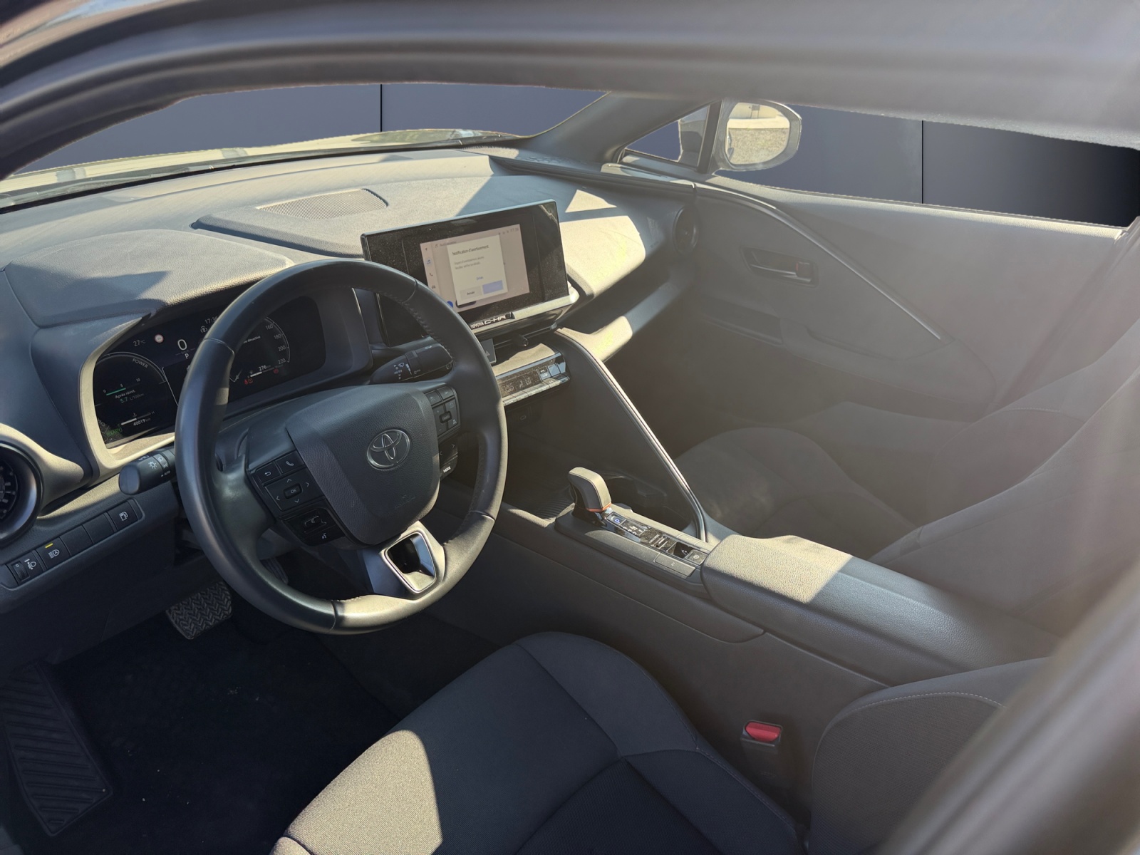 Toyota C-Hr 8